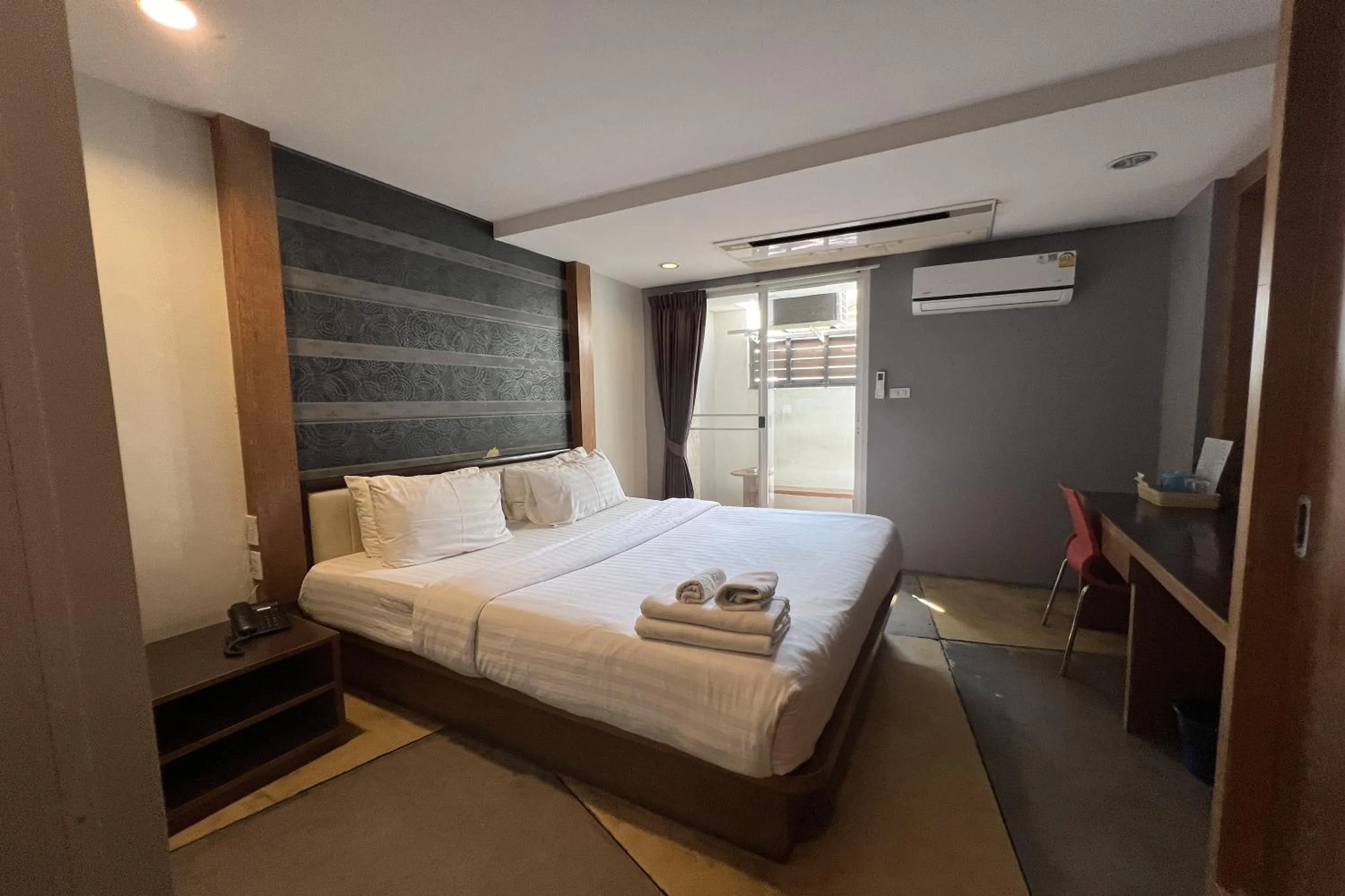 Bedroom, Bed in Eurna Resort Hotel