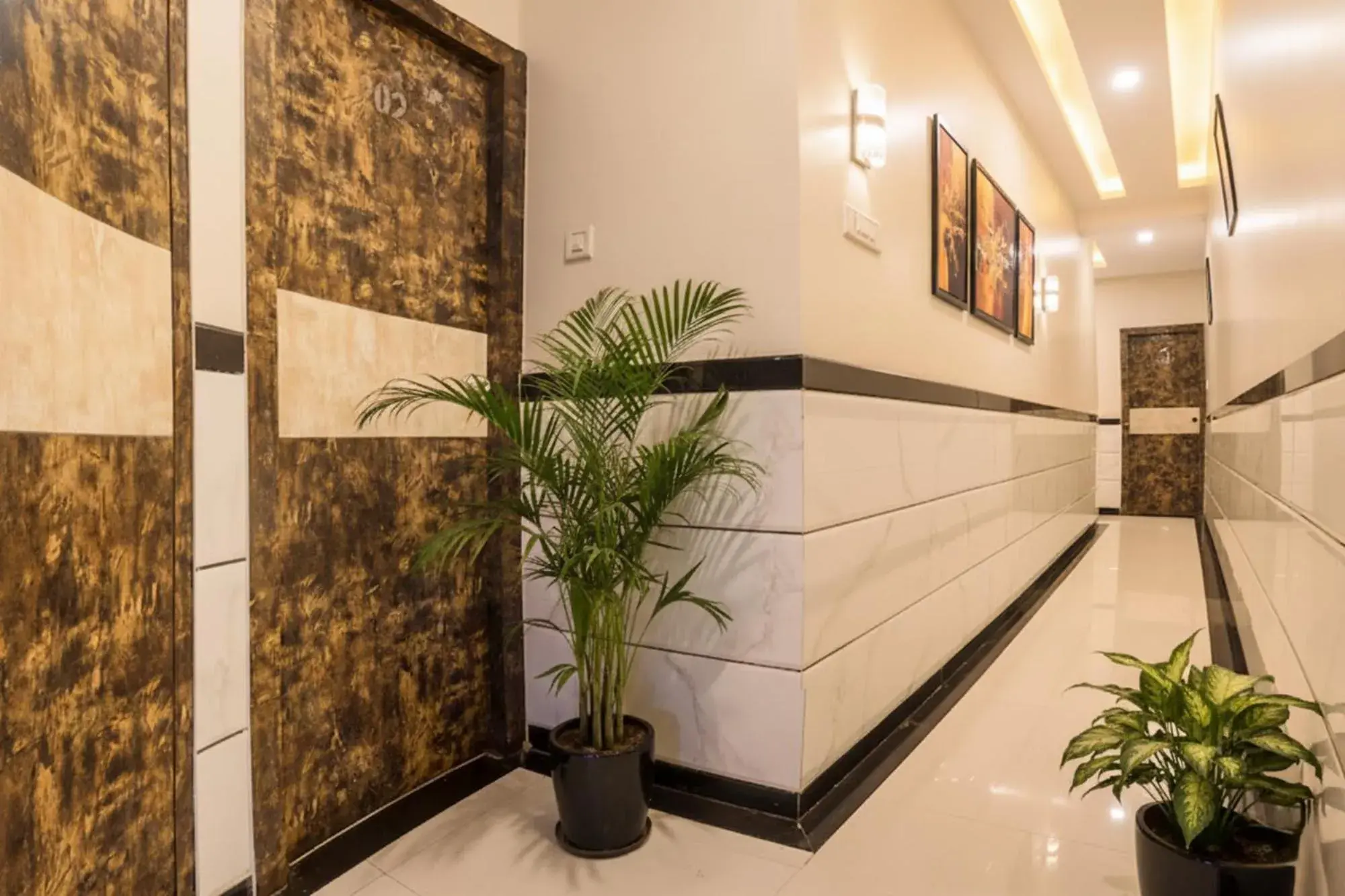 Lobby or reception in FabHotel Embassy Grand Lobby or reception in FabHotel Embassy Grand