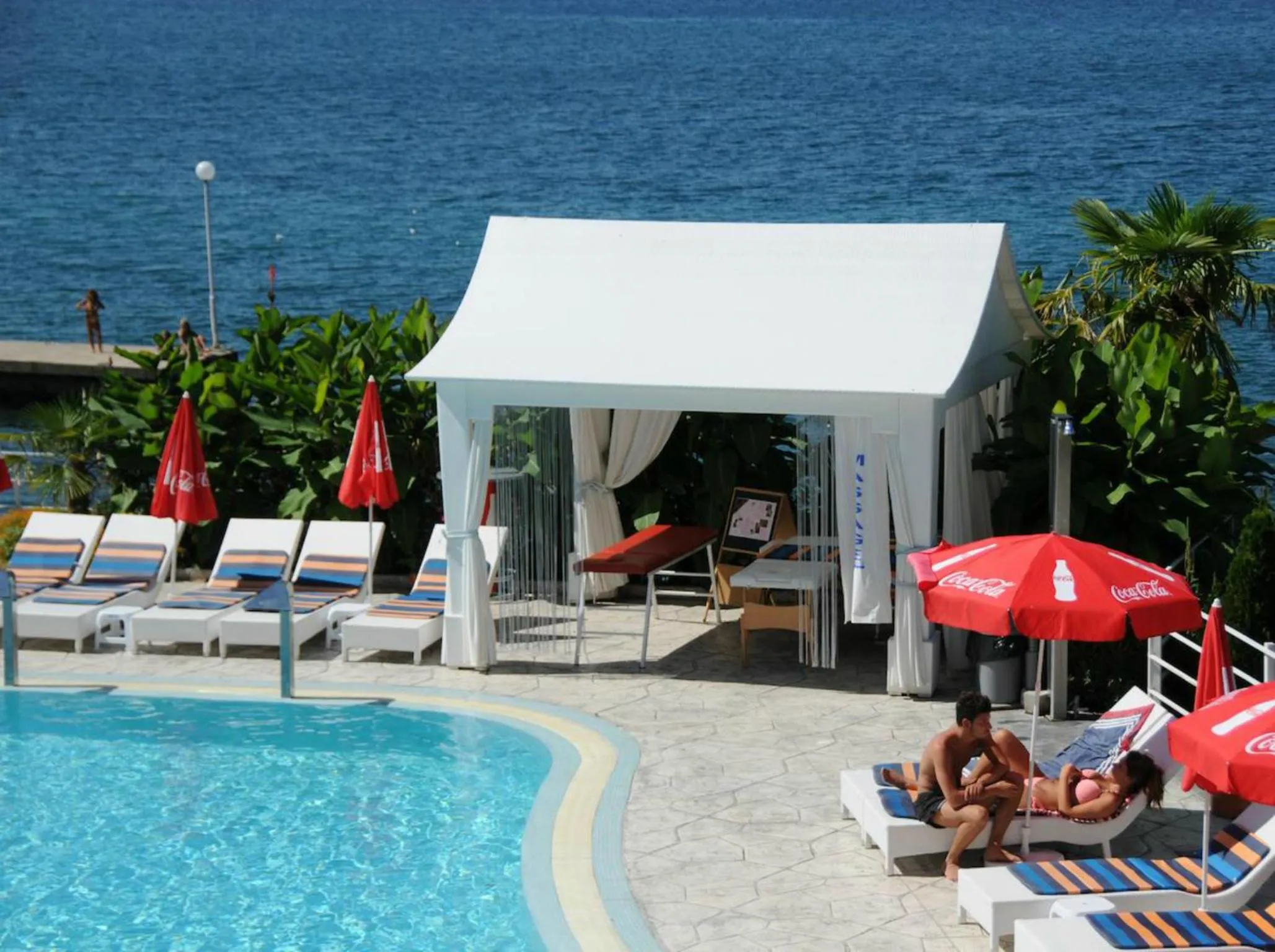 Swimming pool in Hotel Granit