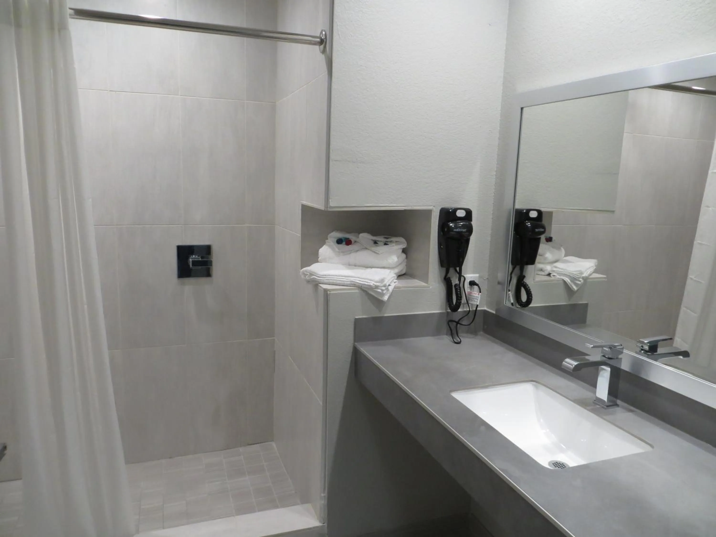 Crystal Inn - Sugarland