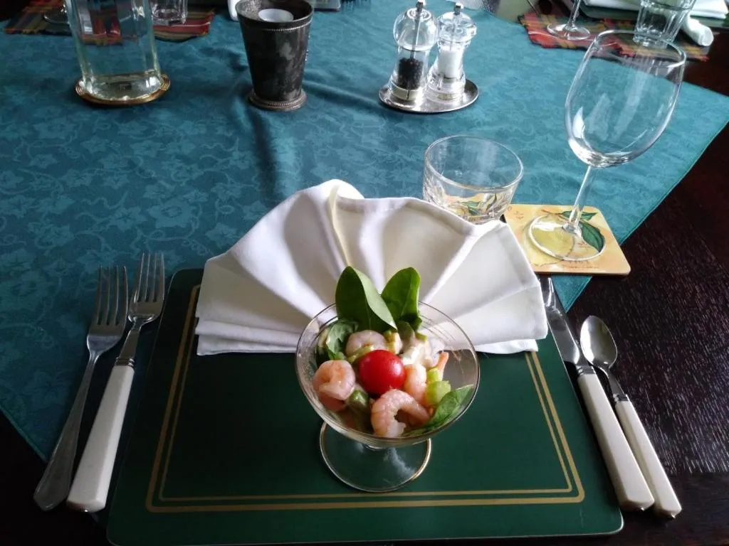 Food and drinks in Garvault House