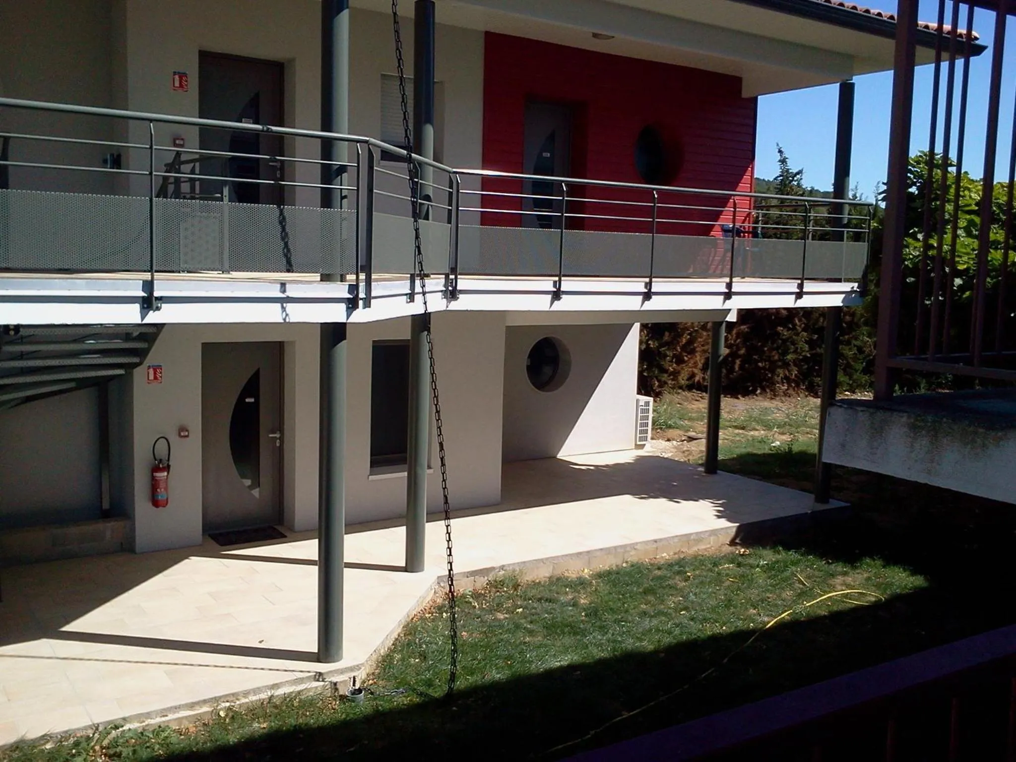 Property building in Logis Hotels - Hôtel et Restaurant Le Relais des Garrigues