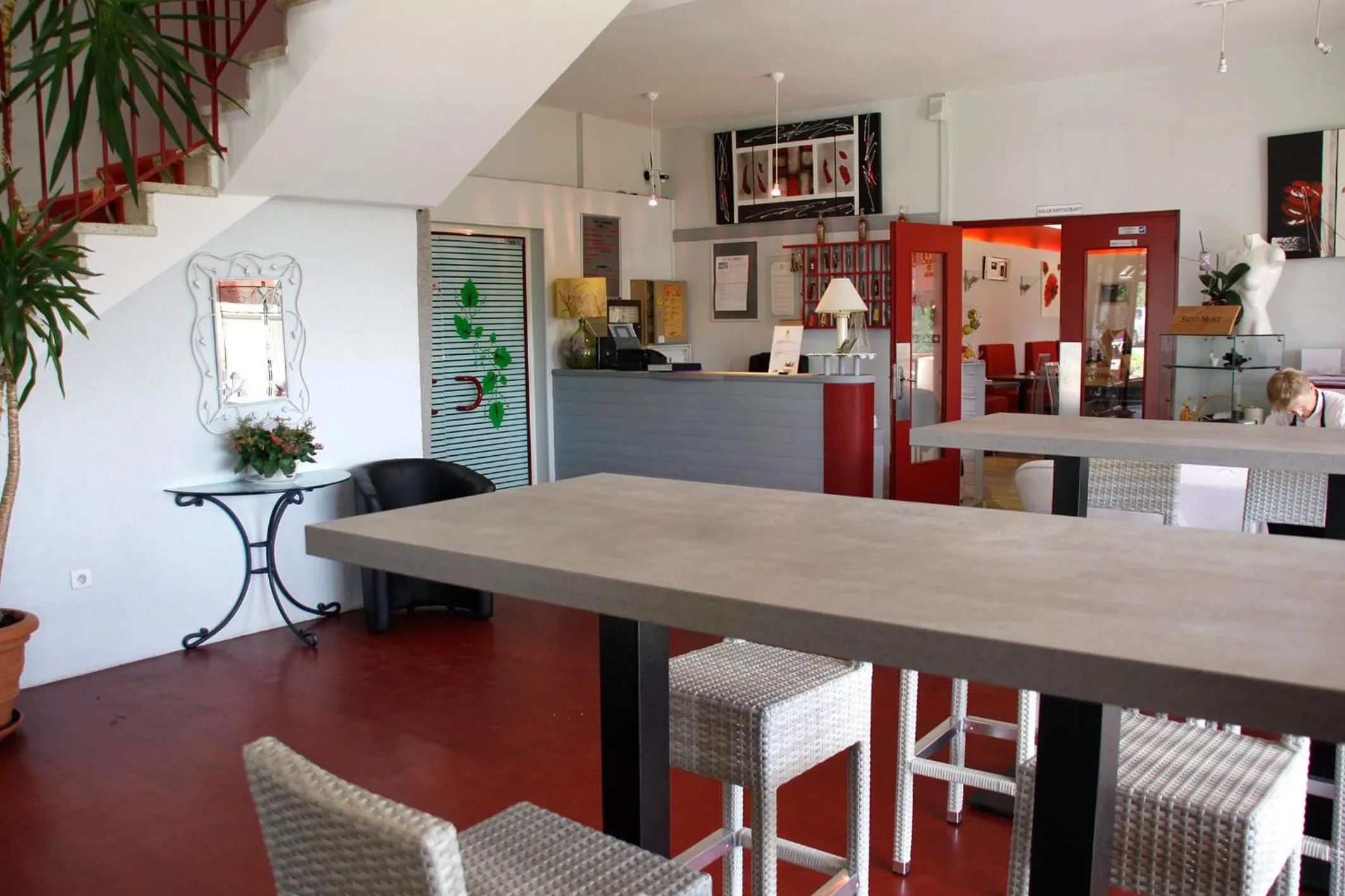 Living room in Logis Hotels - Hôtel et Restaurant Le Relais des Garrigues