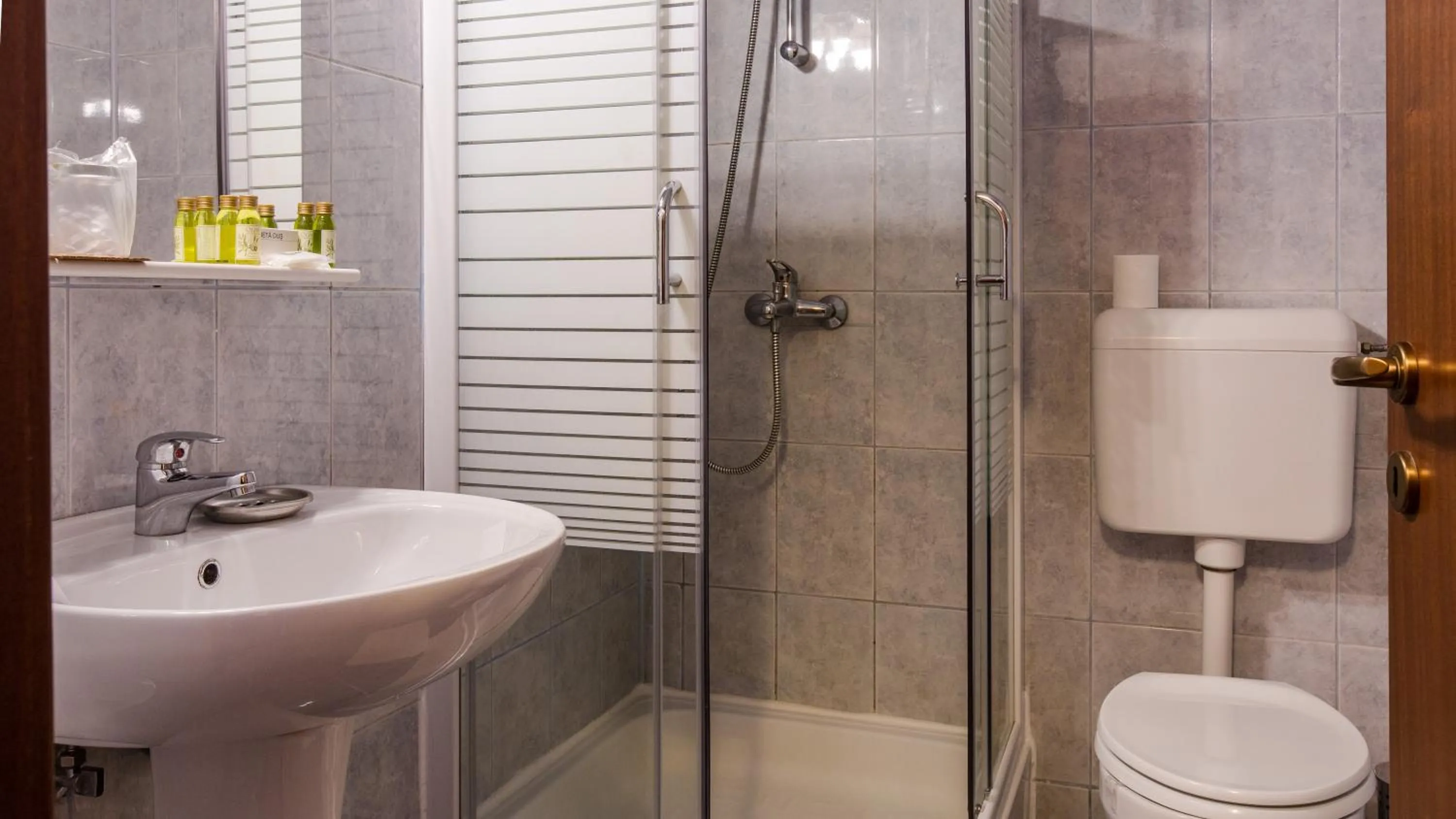 Bathroom in Hotel Herastrau