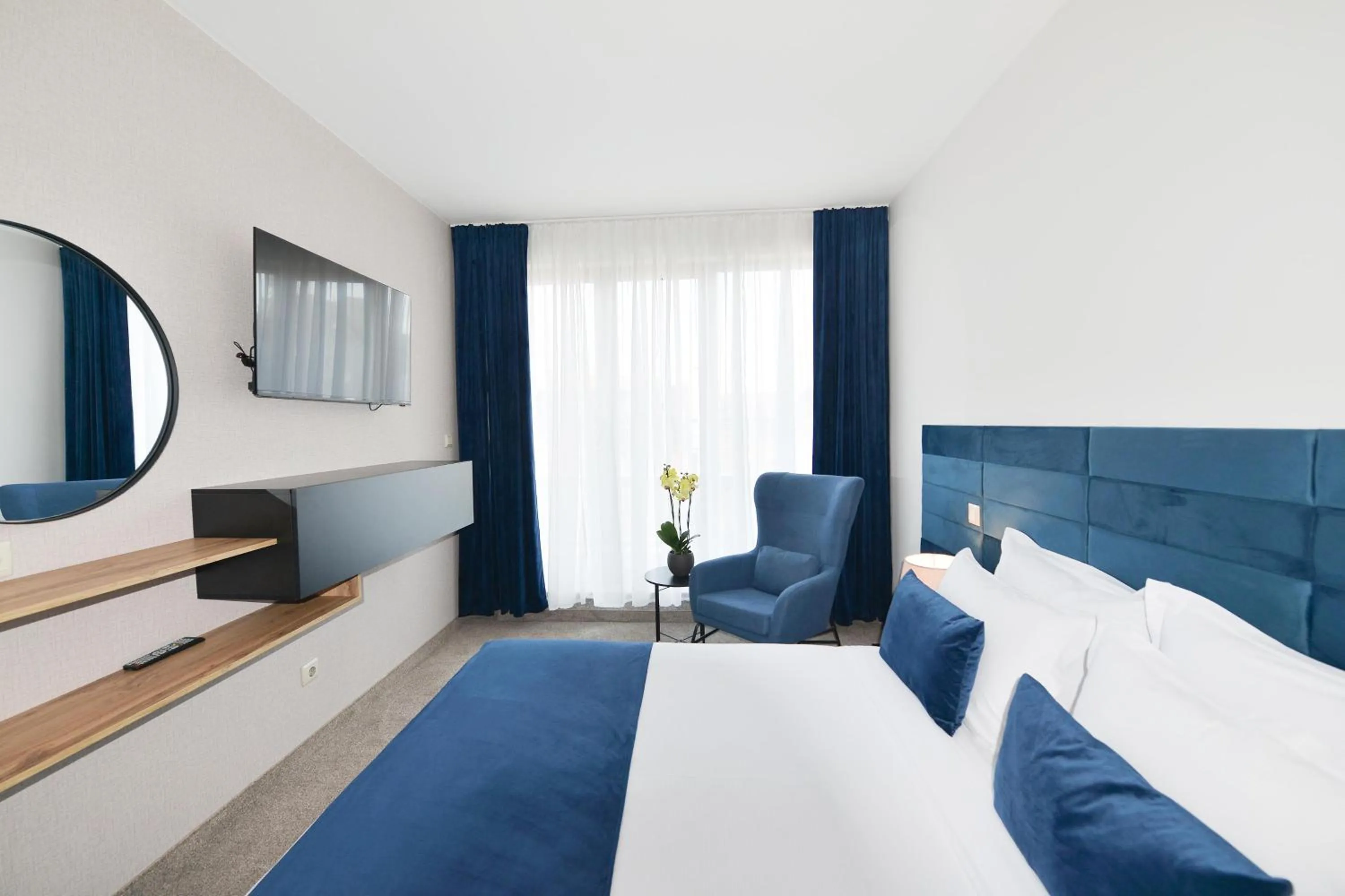 Bed in Art Plaza Hotel