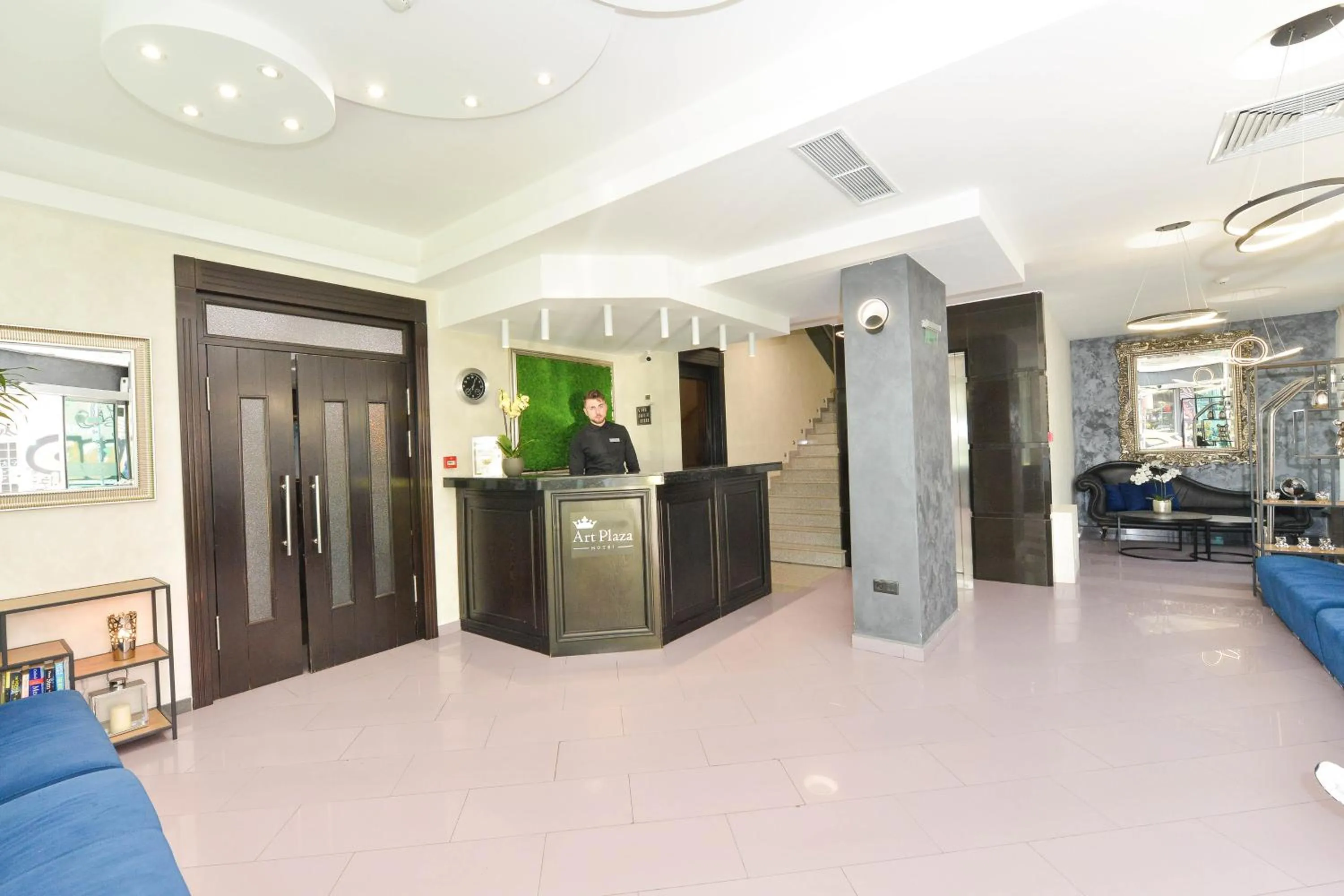 Lobby or reception in Art Plaza Hotel