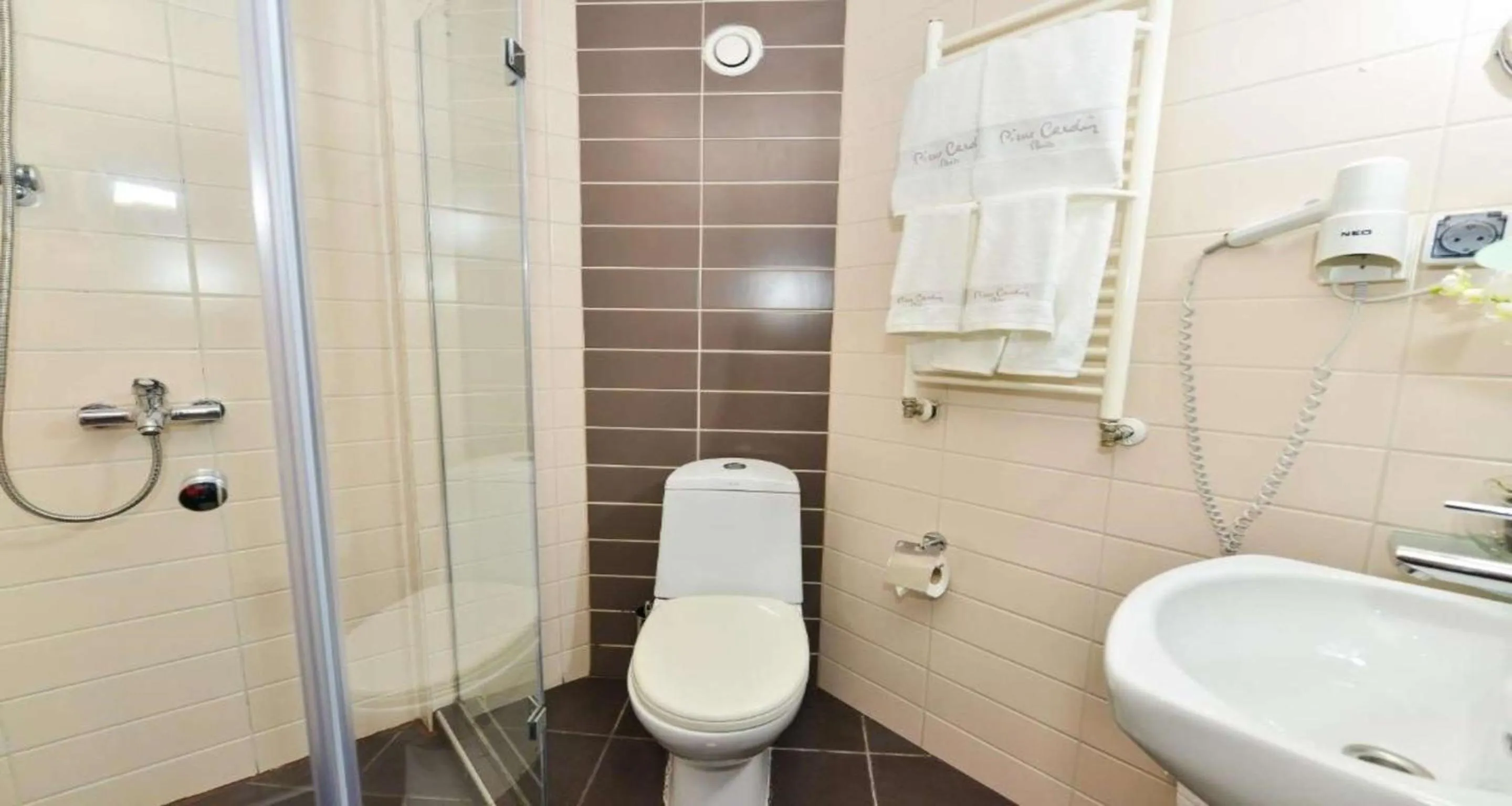 Bathroom in Art Plaza Hotel