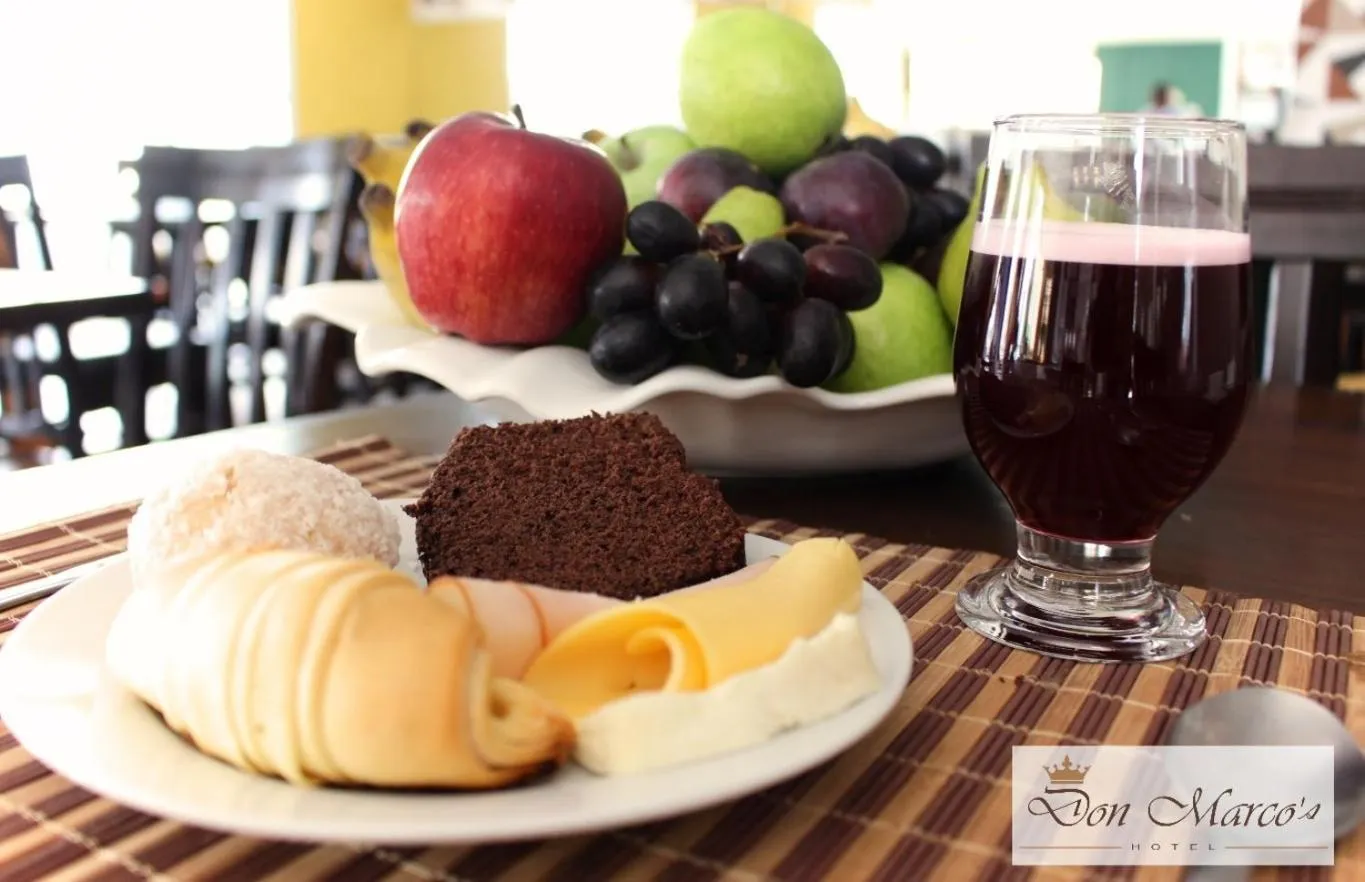 Continental breakfast in Don Marcos Hotel com Restaurante e Pizzaria