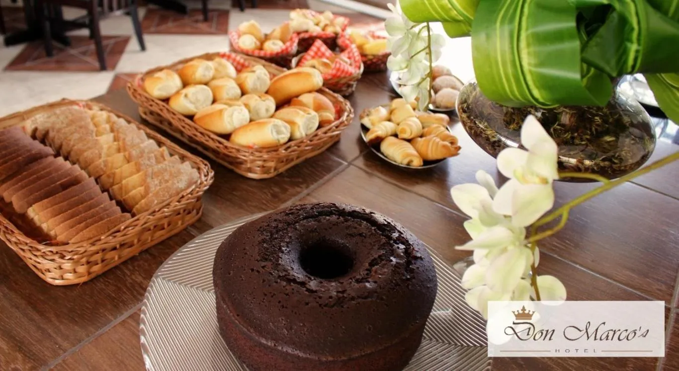 Continental breakfast in Don Marcos Hotel com Restaurante e Pizzaria