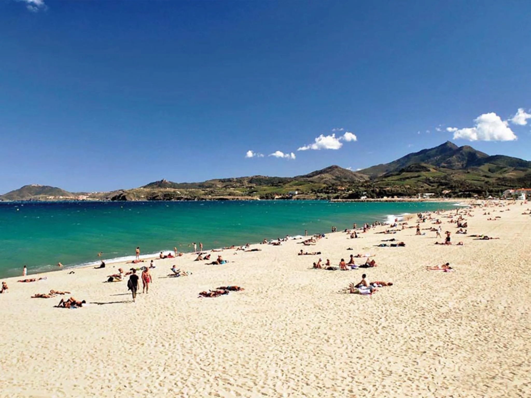 Summer in Hôtel Beau Rivage