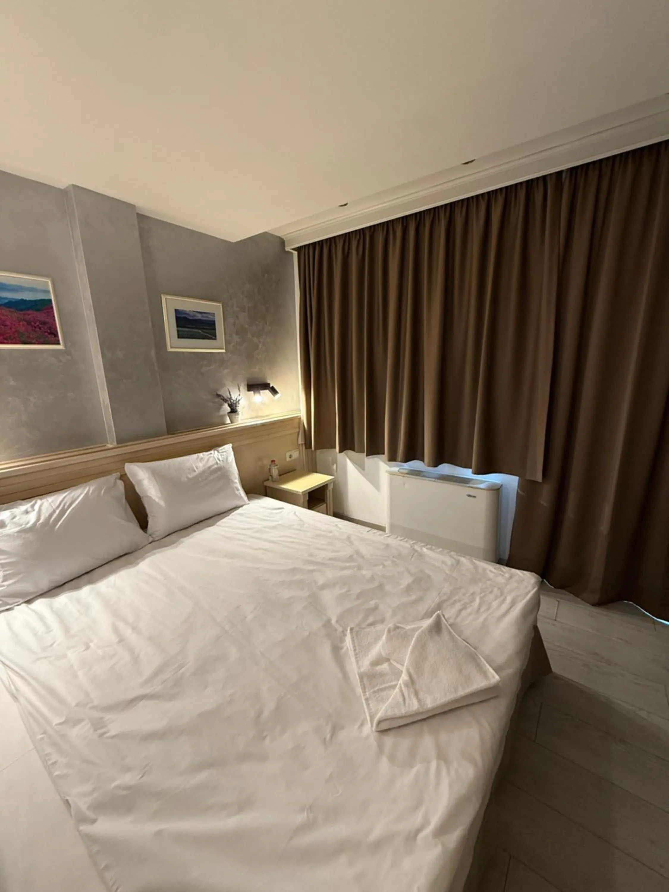 Bedroom, Bed in Hotel Aris