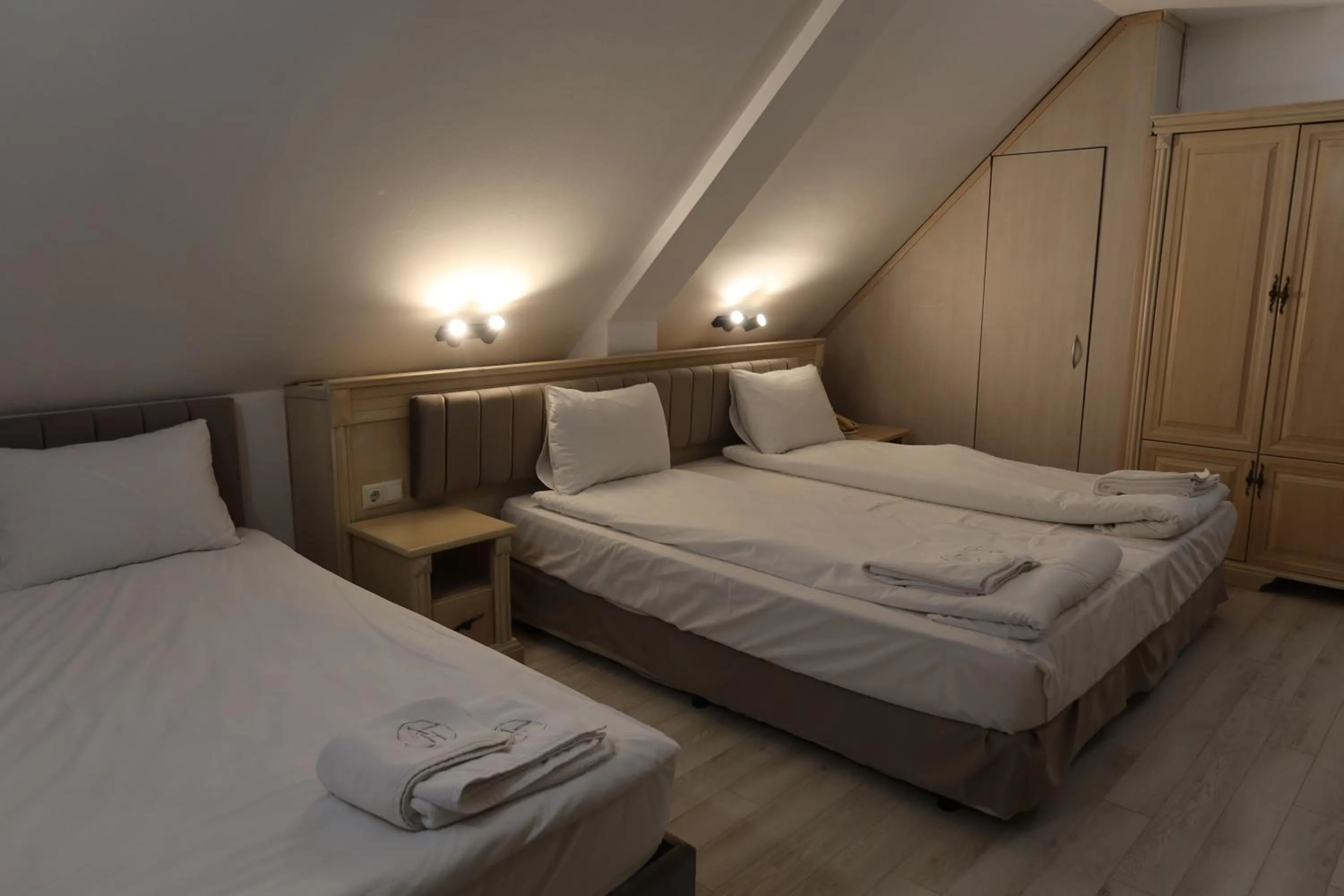 Bedroom, Bed in Hotel Aris