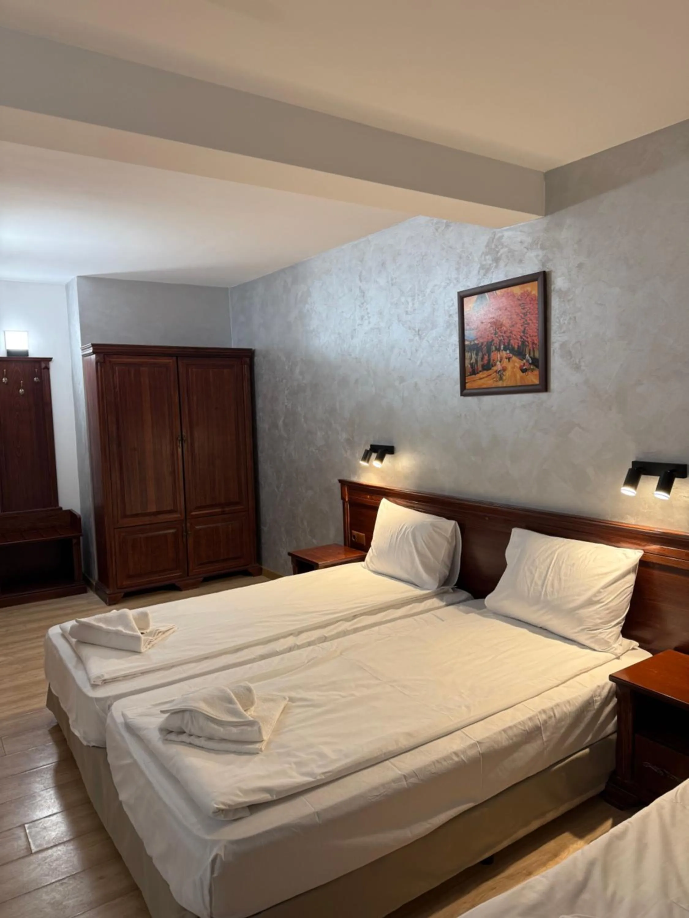 Photo of the whole room, Bed in Hotel Aris