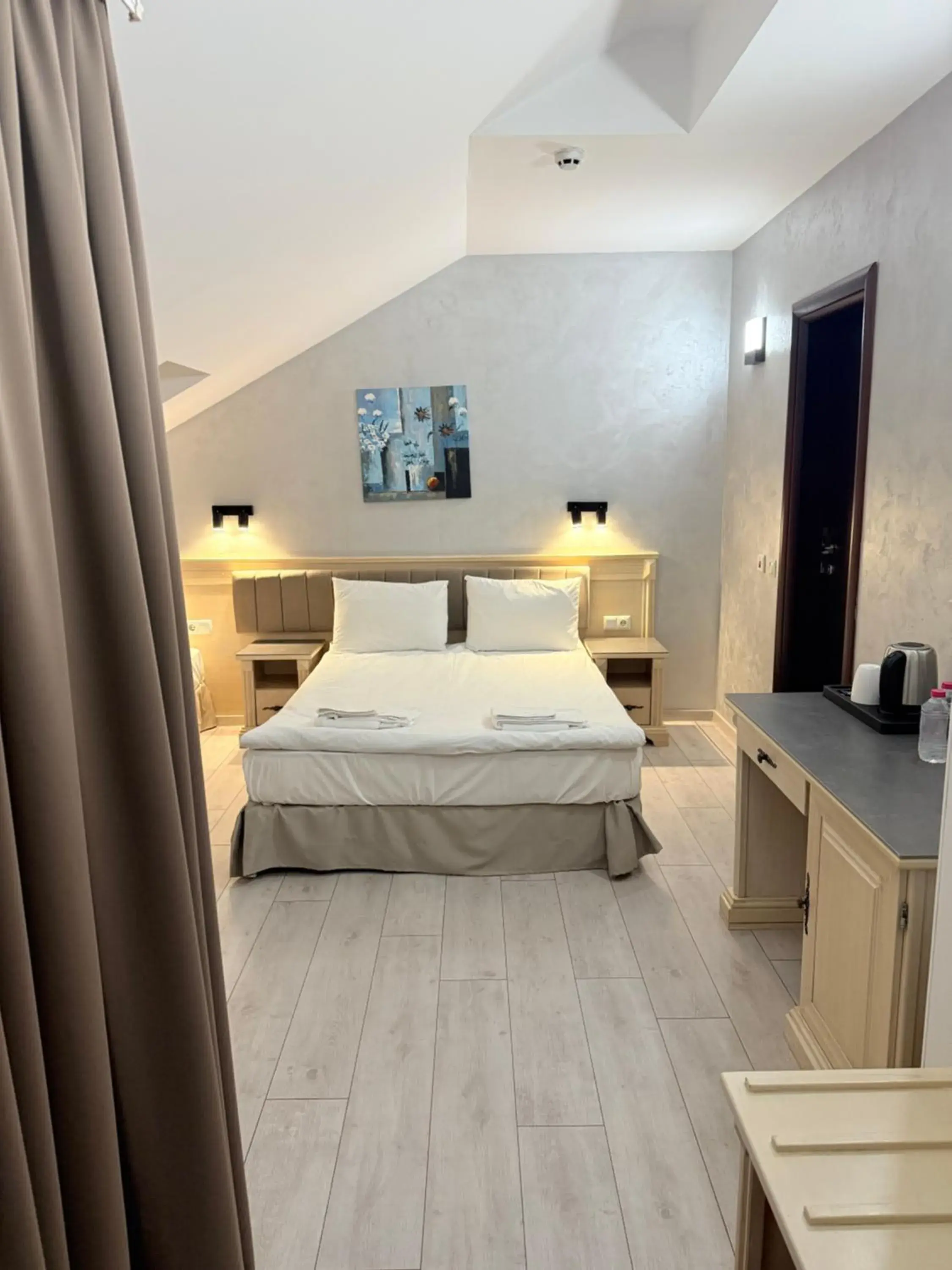 Bed in Hotel Aris Bed in Hotel Aris