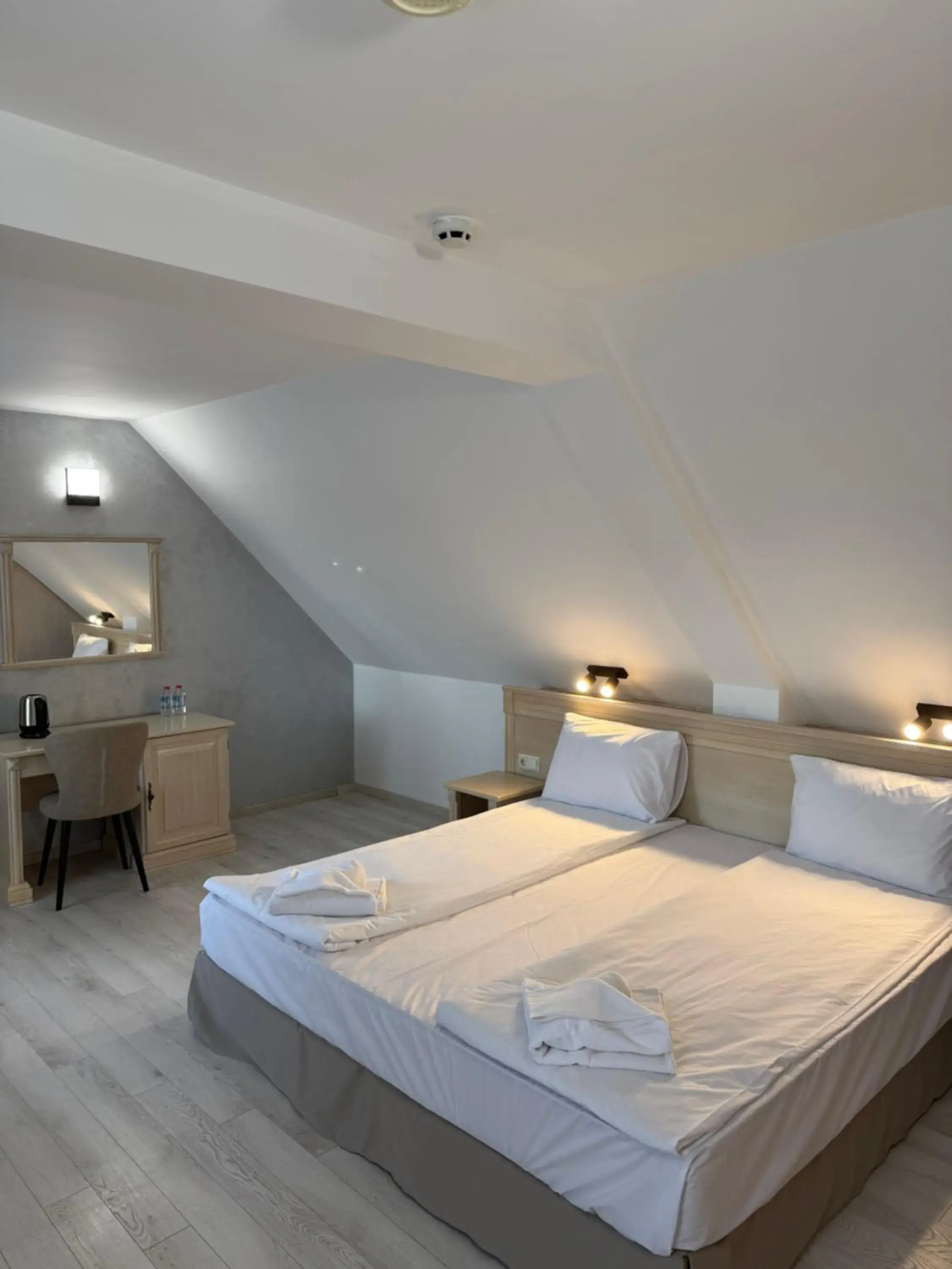 Bed in Hotel Aris Bed in Hotel Aris