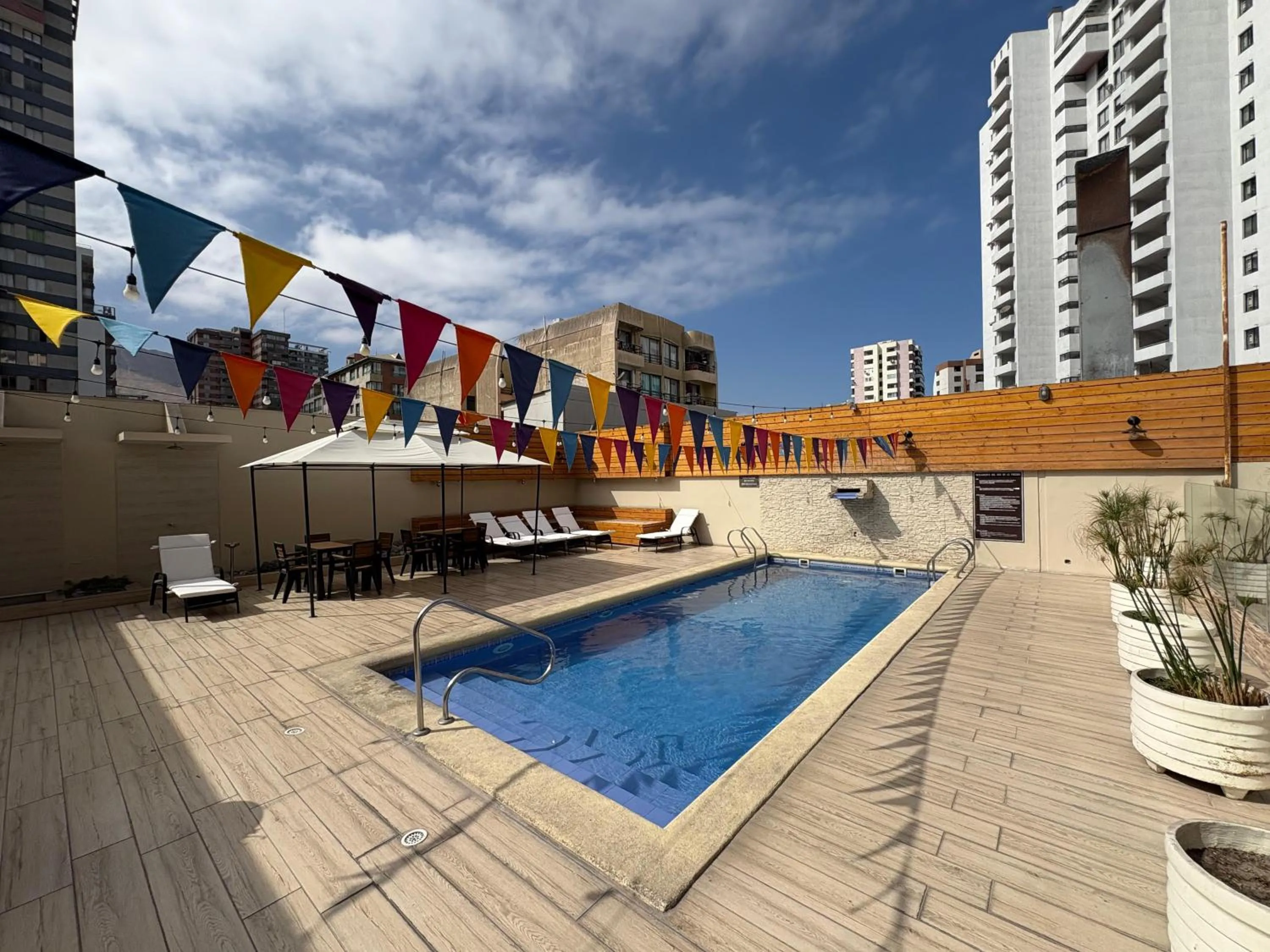 Swimming pool in Gran Cavancha Suite