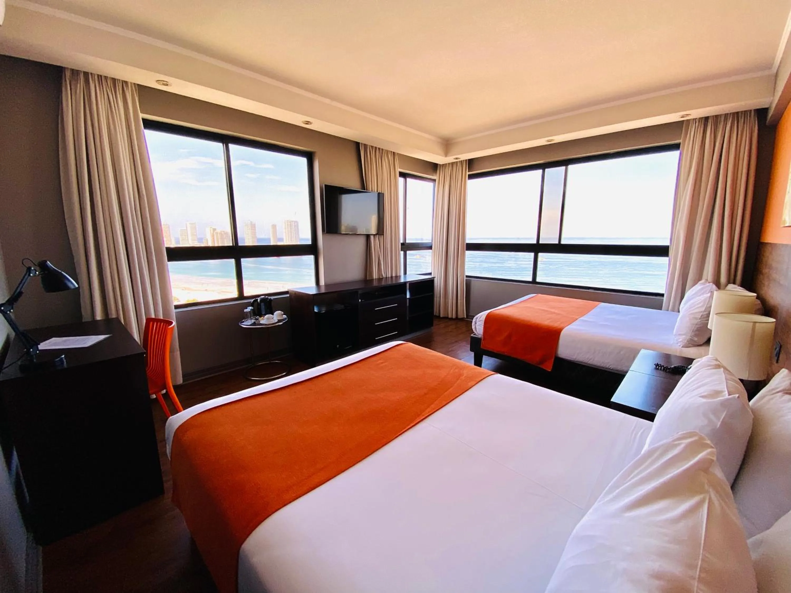 Photo of the whole room, Bed in Gran Cavancha Suite