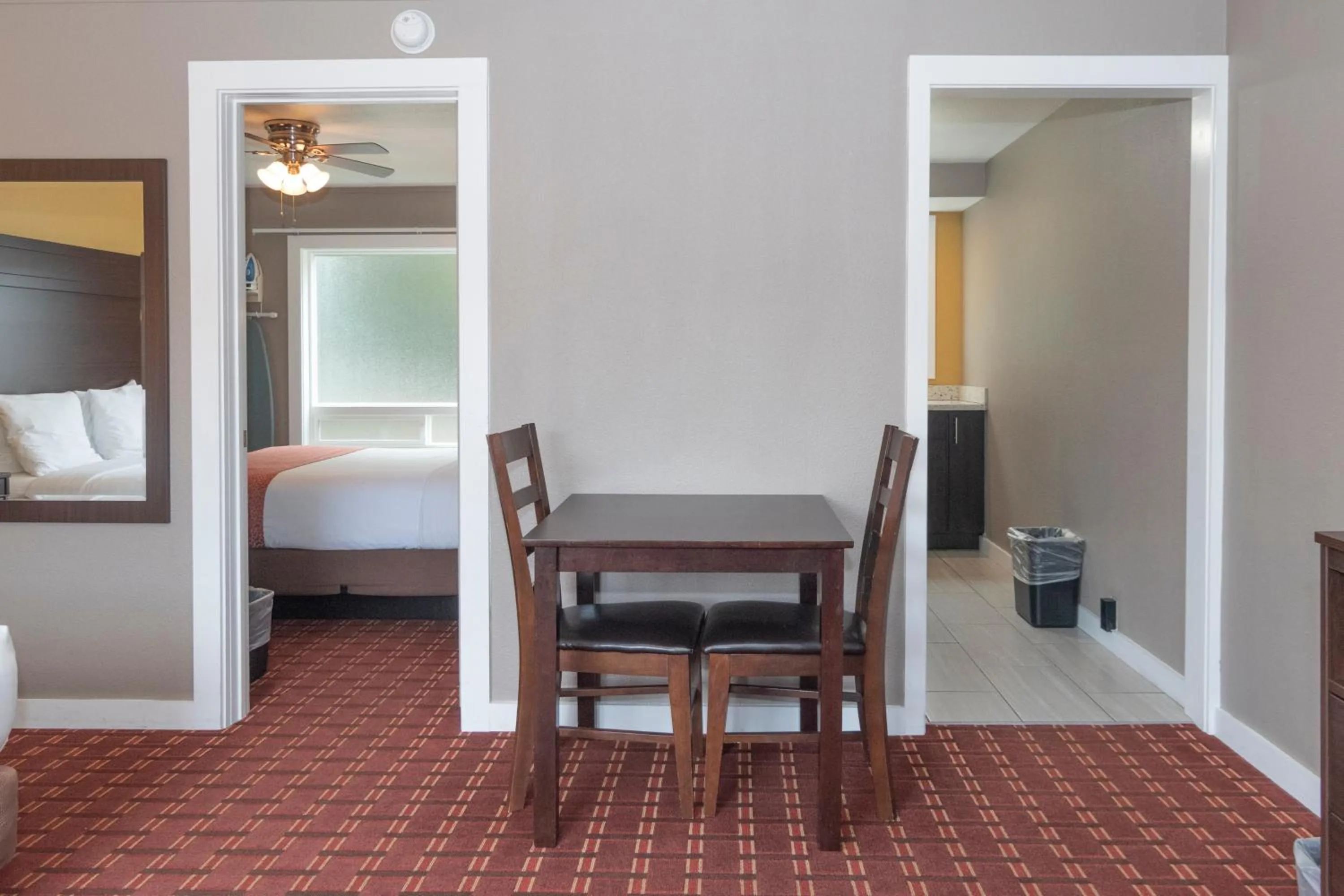 Bed in Capitol Hill Motel