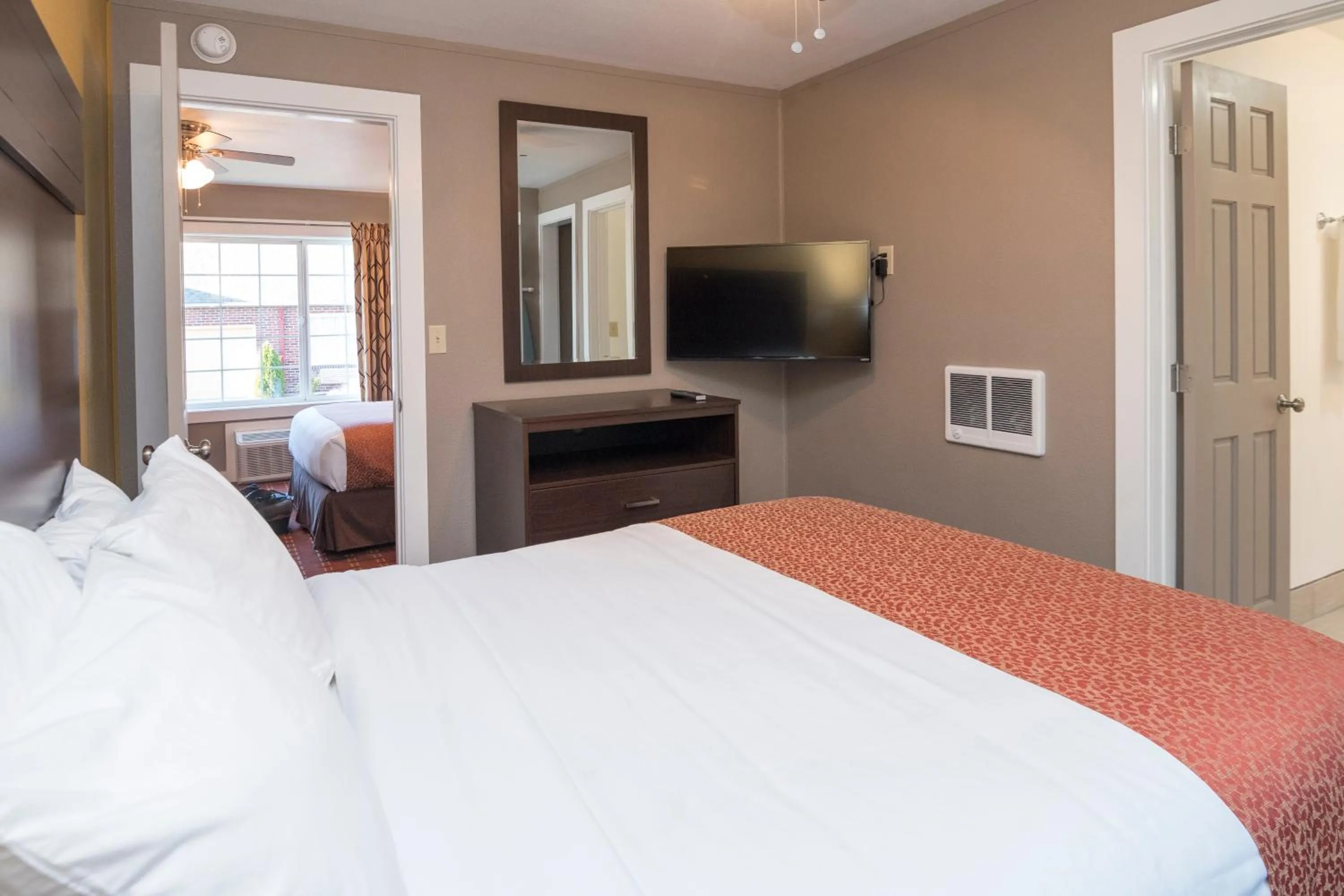 Bedroom, Bed in Capitol Hill Motel