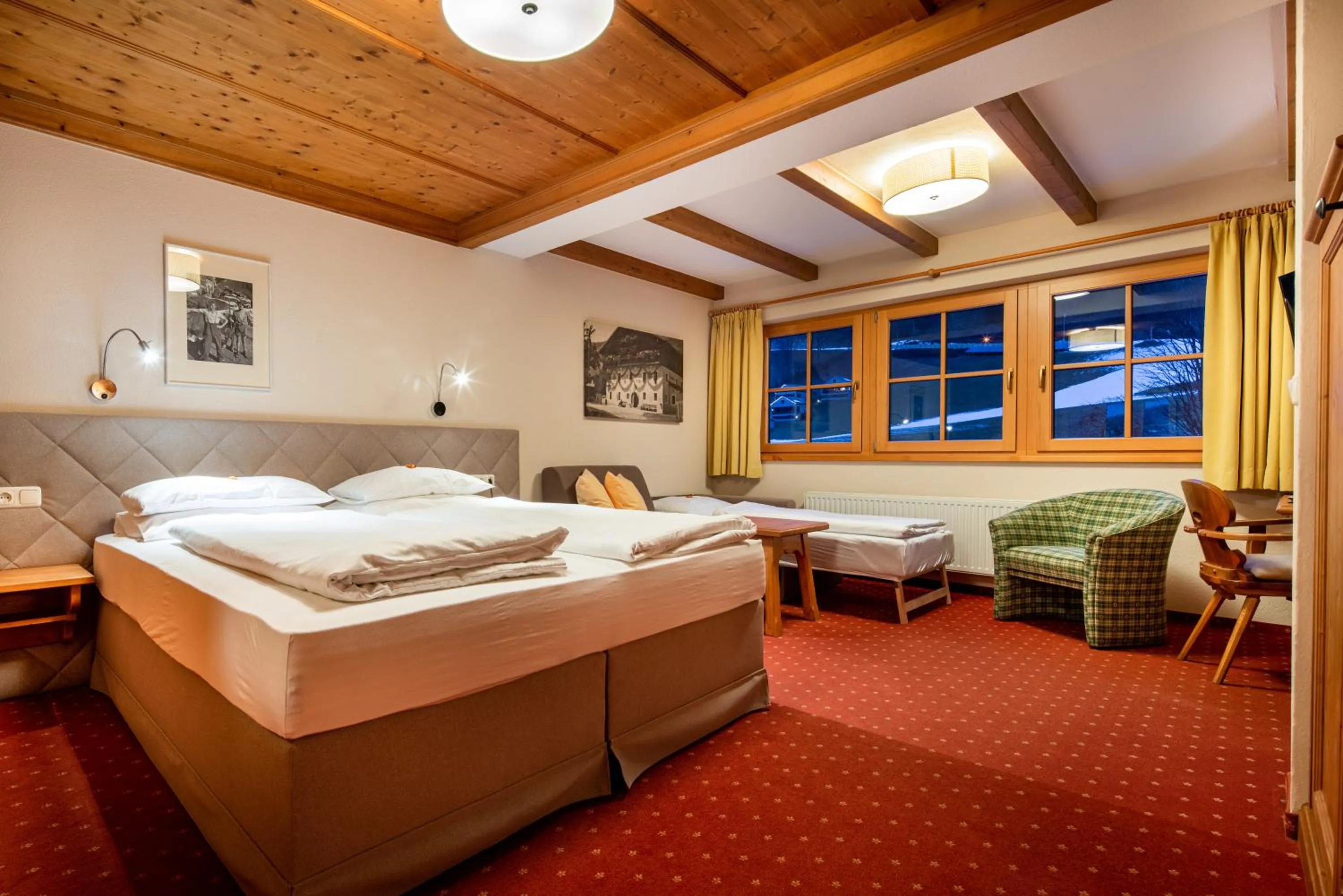 Bed in Hotel Senningerbräu