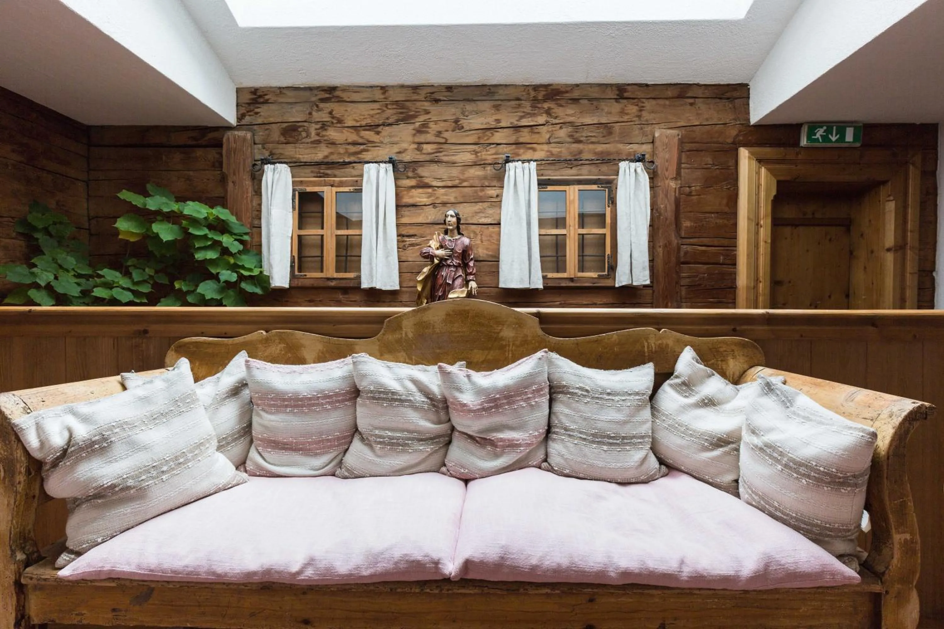 Decorative detail in Hotel Senningerbräu