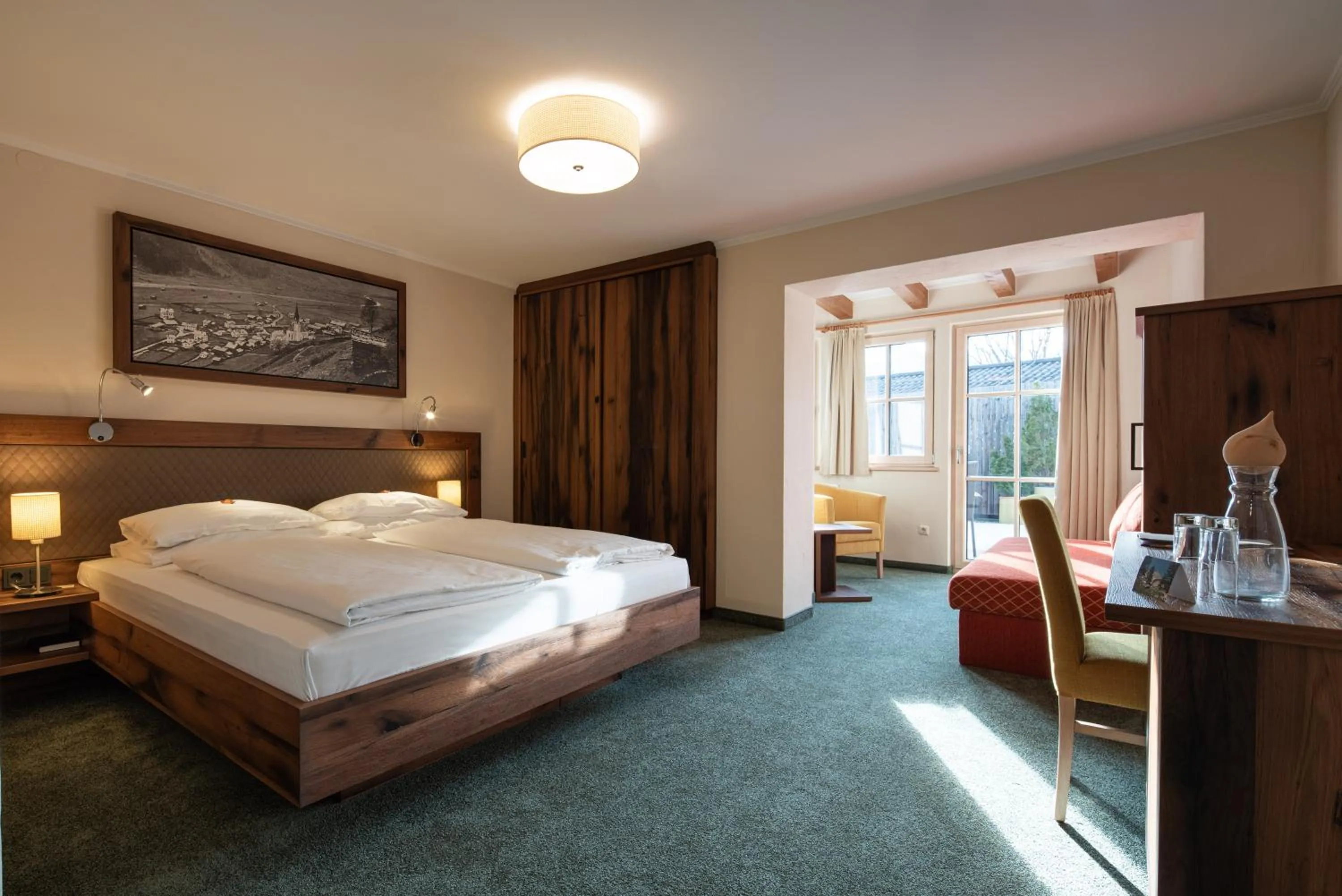 Photo of the whole room, Bed in Hotel Senningerbräu