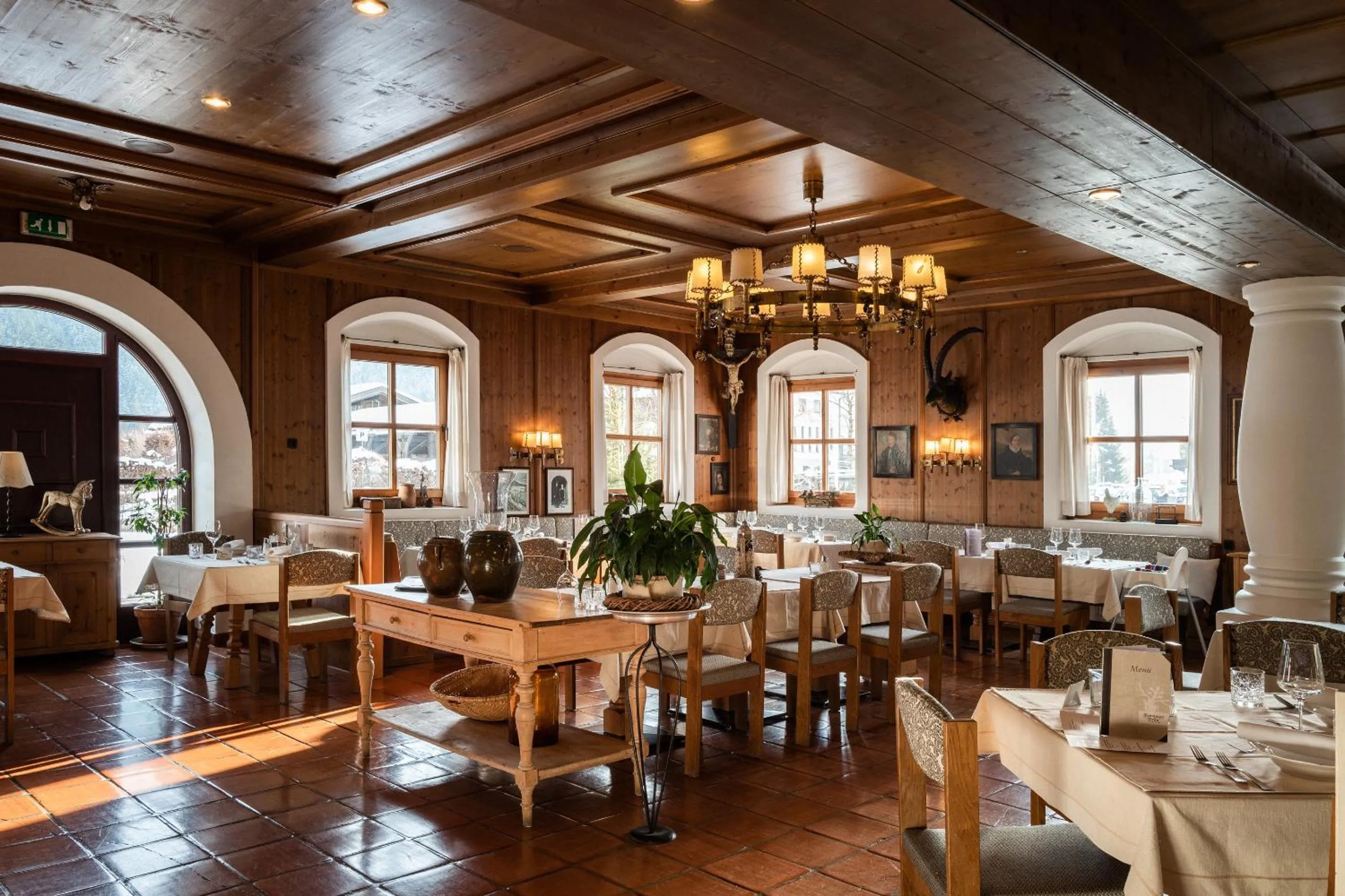 Restaurant/places to eat in Hotel Senningerbräu