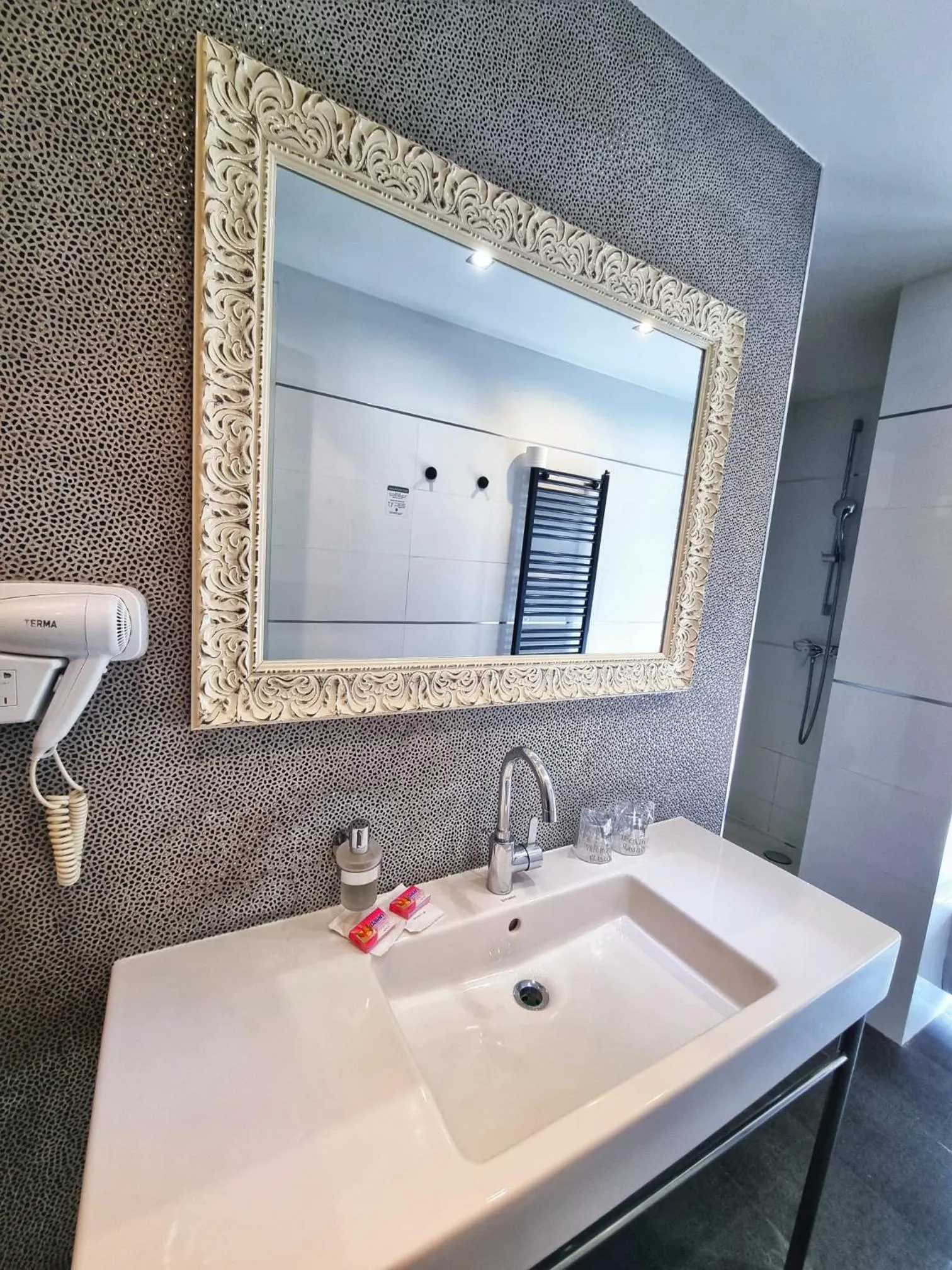 Bathroom in Hotel Gala Split