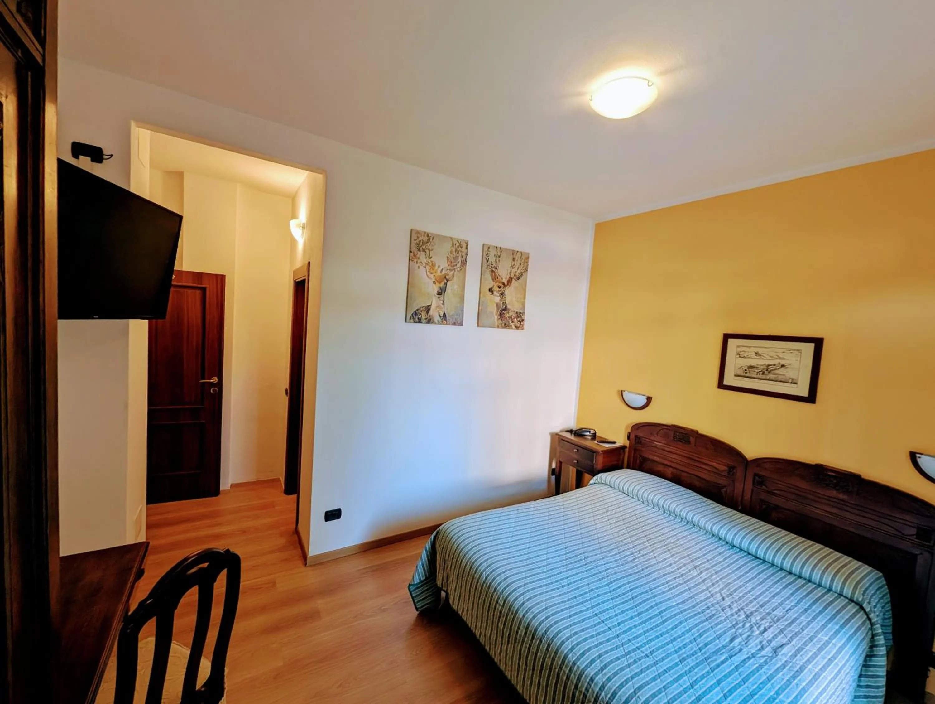 Bed in Hotel La Locanda