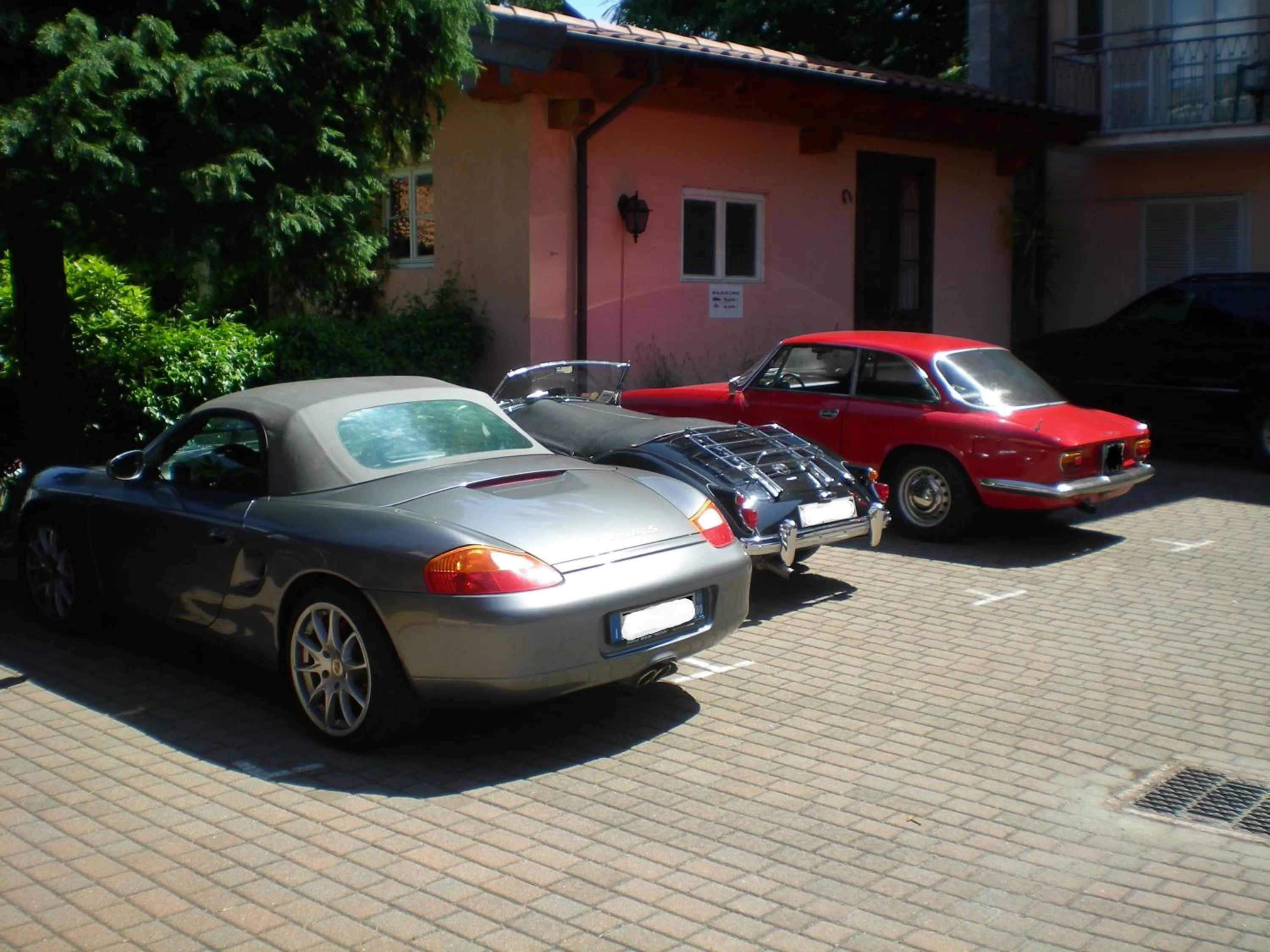 Facade/entrance in Hotel La Locanda