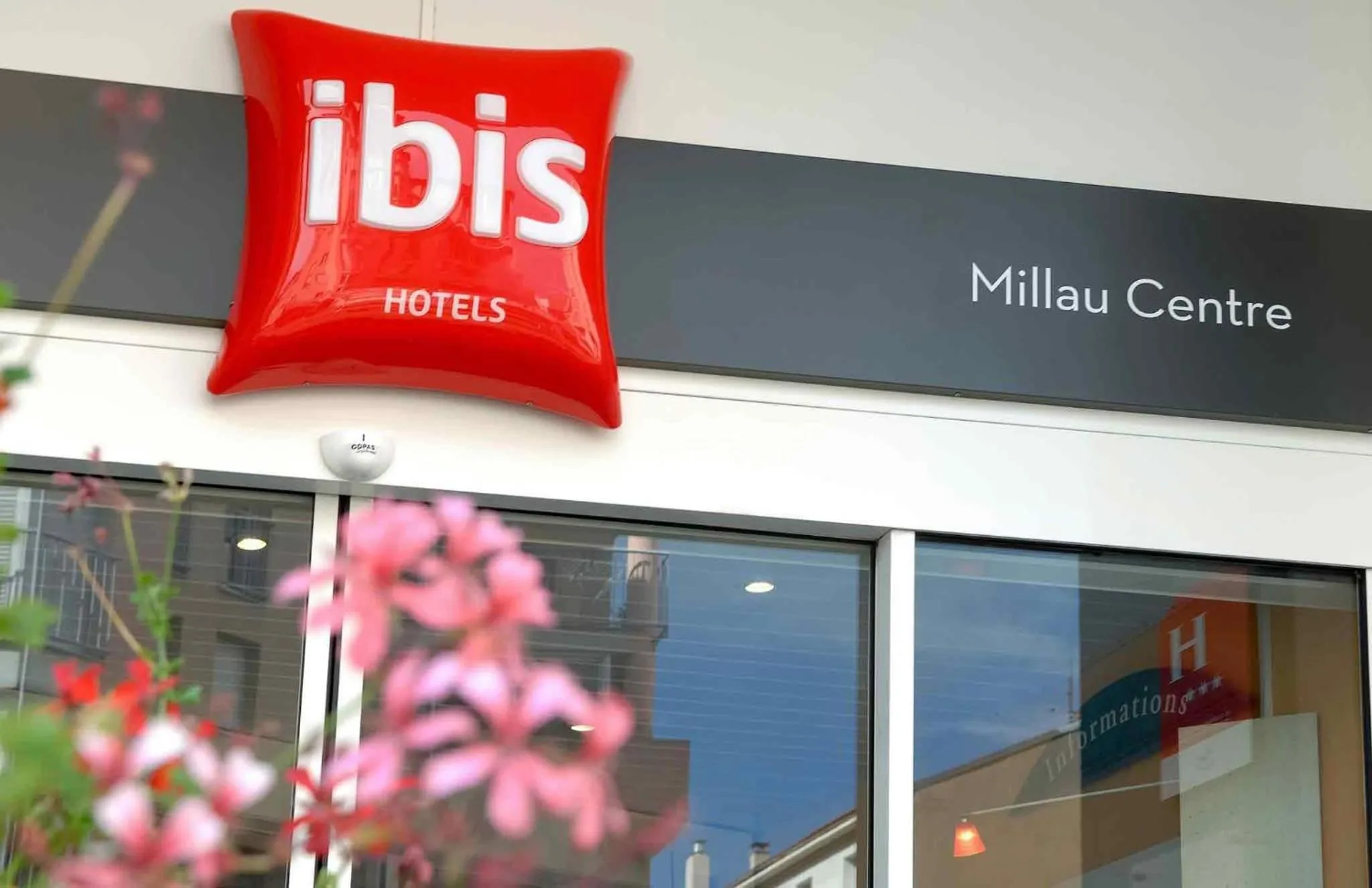 Property building in Ibis Centre Millau