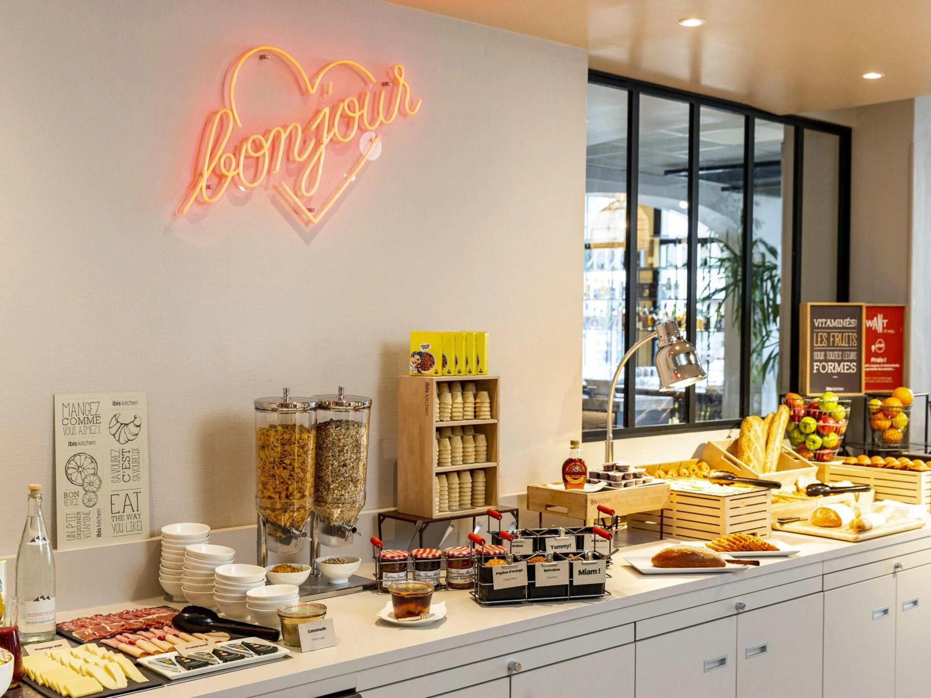 Breakfast in Ibis Centre Millau