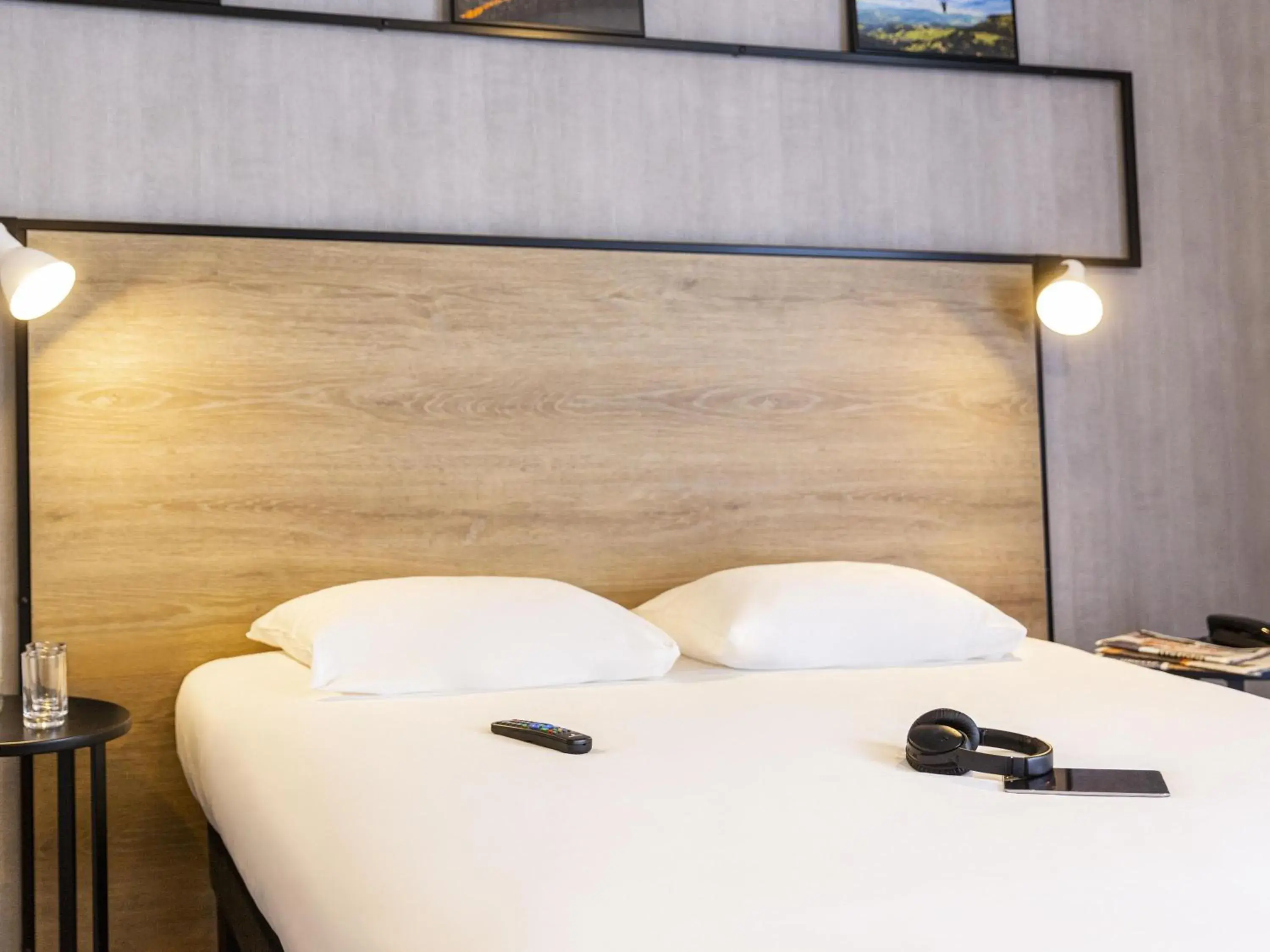 Bedroom, Bed in Ibis Centre Millau Bedroom, Bed in Ibis Centre Millau