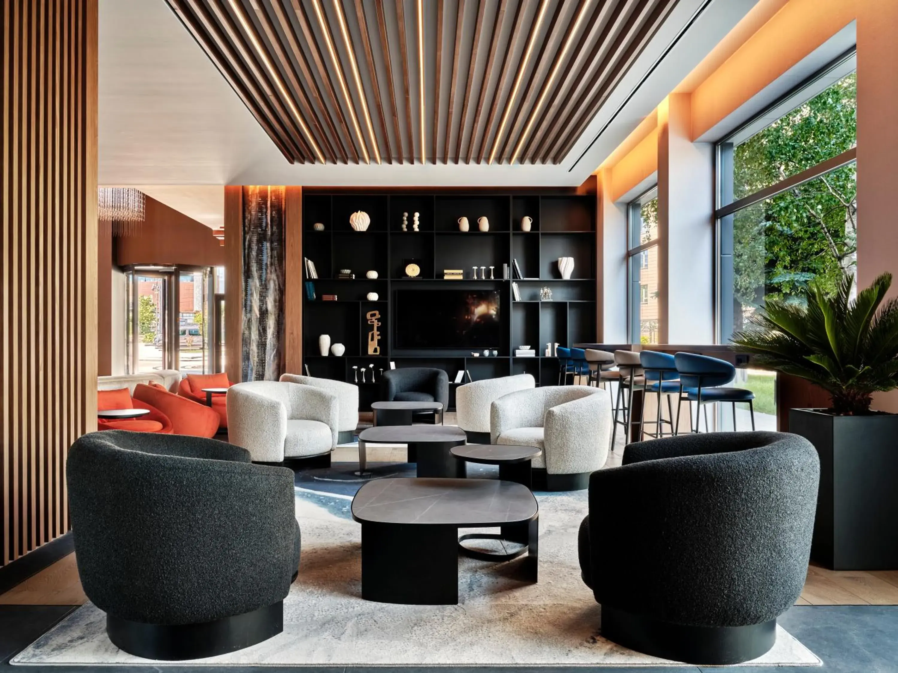 Lounge or bar in Crowne Plaza Sofia by IHG Lounge or bar in Crowne Plaza Sofia by IHG