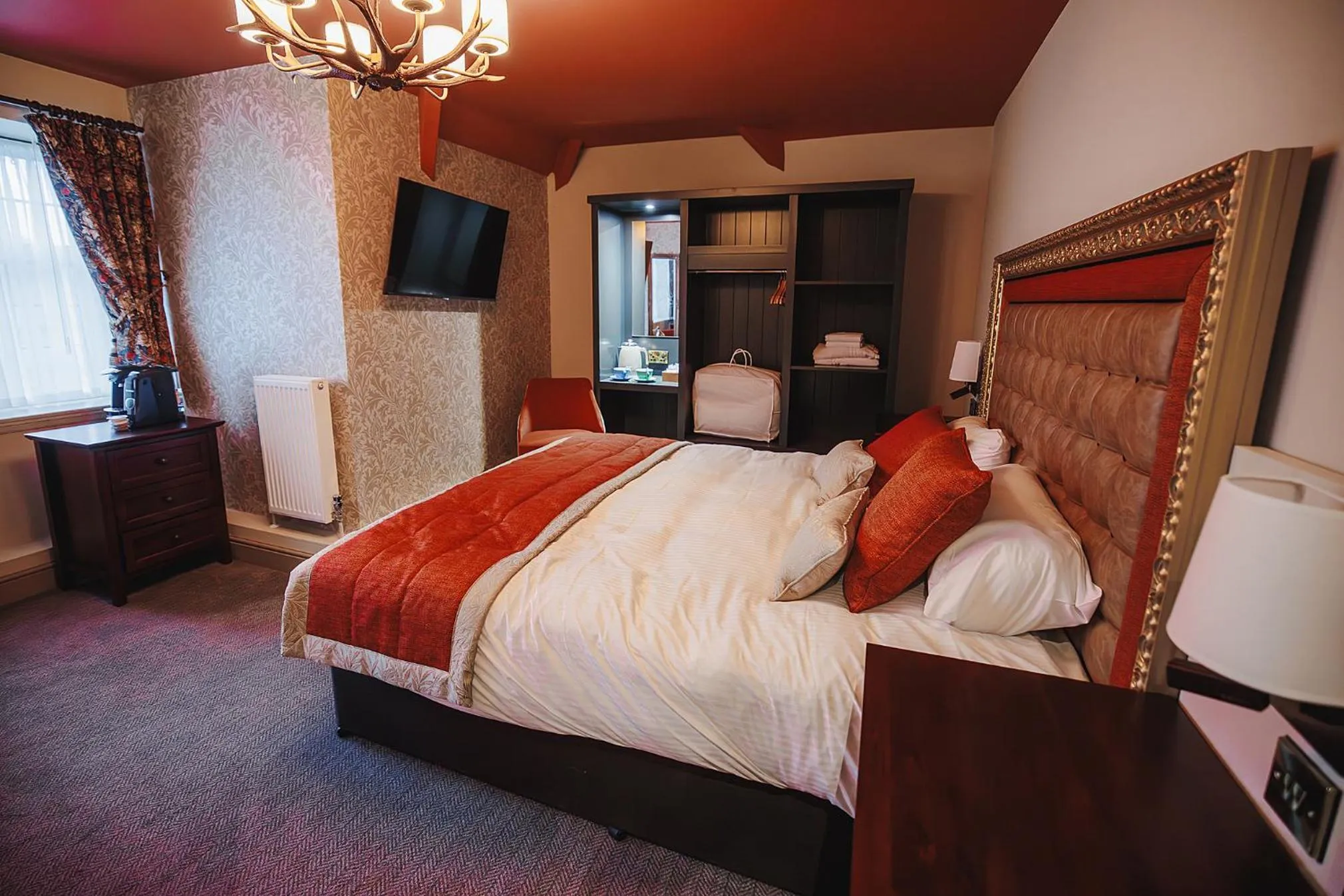 Bed in The Dukeries Lodge, Edwinstowe, Nottinghamshire