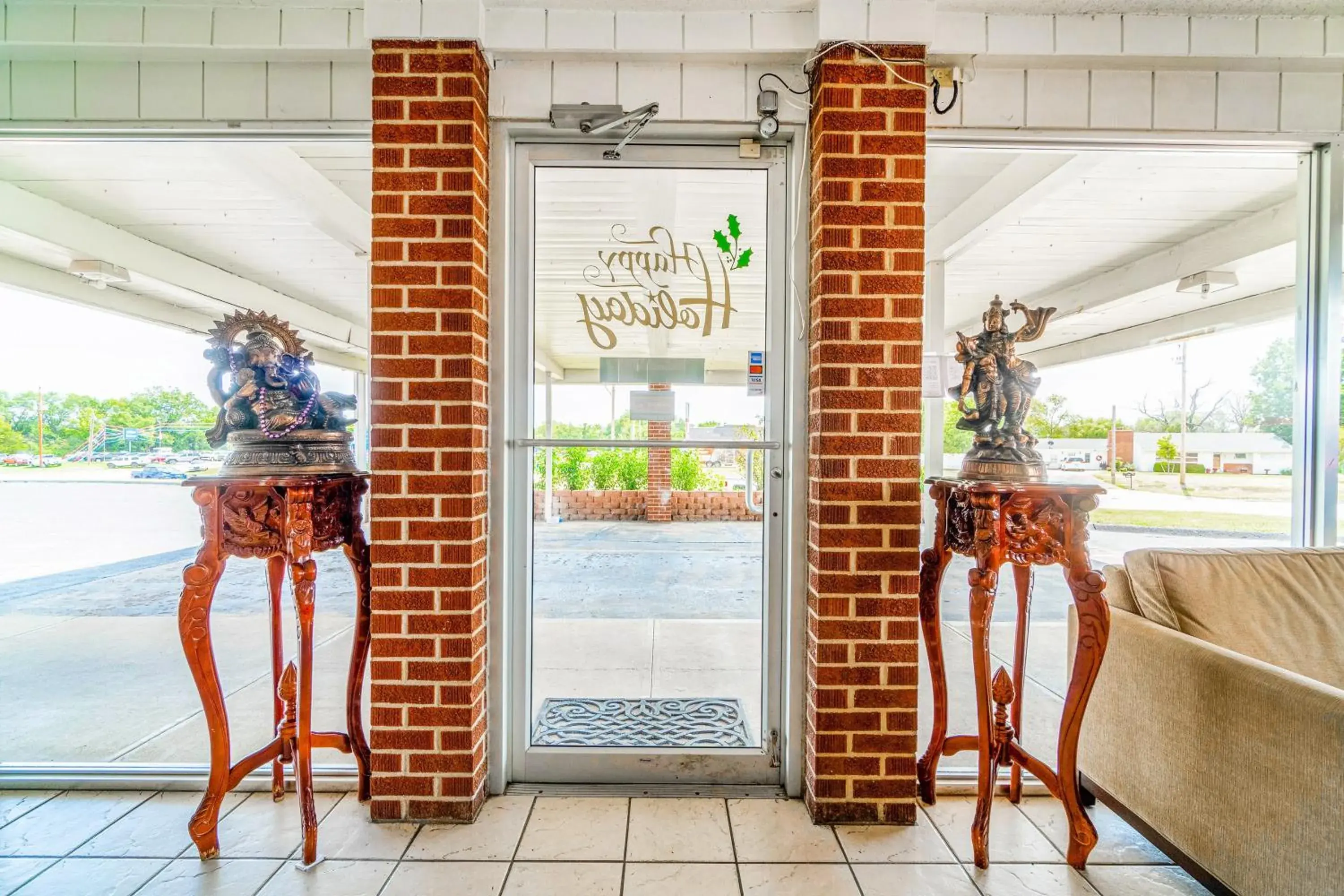 Lobby or reception in Lamplighter Inn By OYO Independence Lobby or reception in Lamplighter Inn By OYO Independence