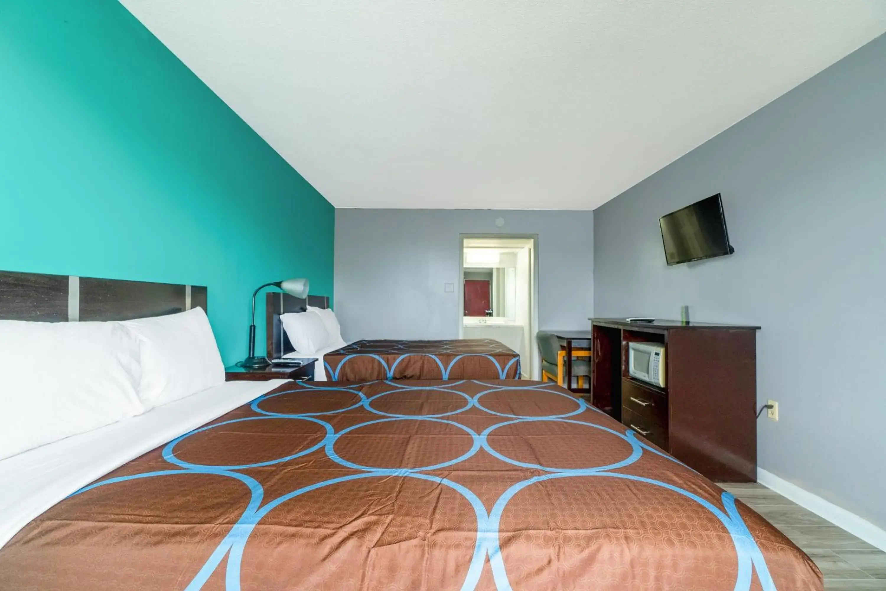 Bedroom in Lamplighter Inn By OYO Independence Bedroom in Lamplighter Inn By OYO Independence