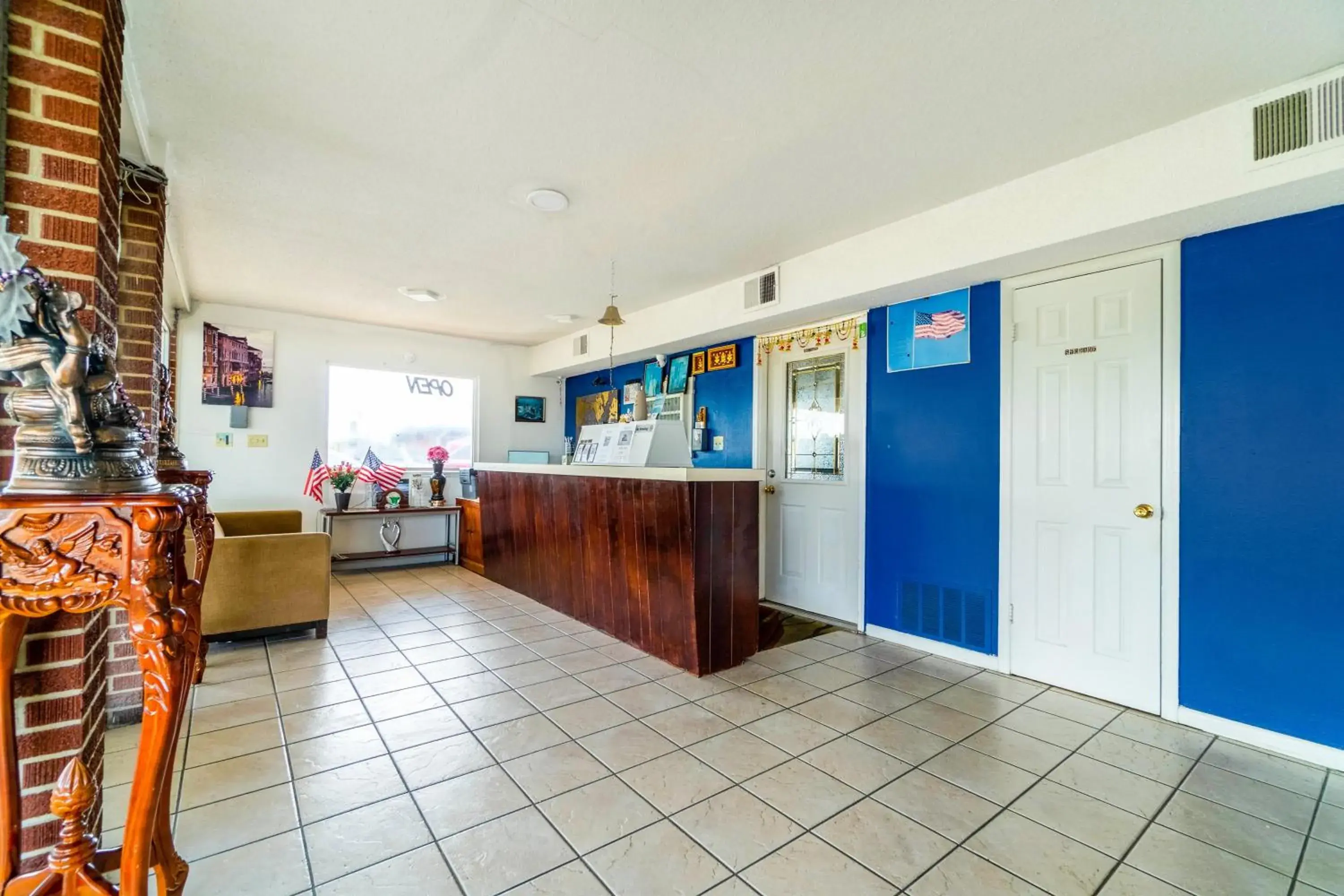 Lobby or reception in Lamplighter Inn By OYO Independence Lobby or reception in Lamplighter Inn By OYO Independence