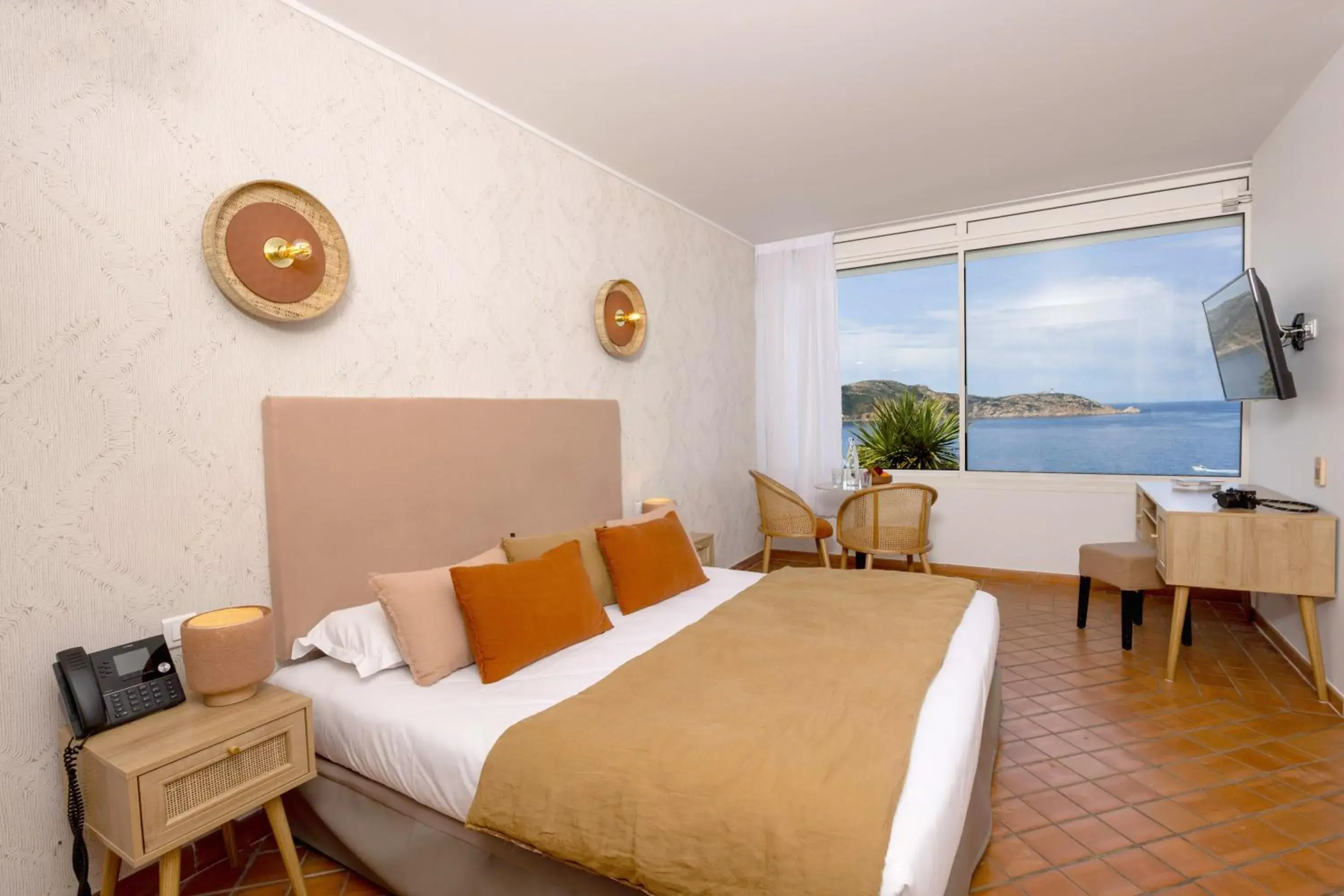 Suite triple with Sea View in Le Saint Erasme, Hotel Eco Friendly Suite triple with Sea View in Le Saint Erasme, Hotel Eco Friendly