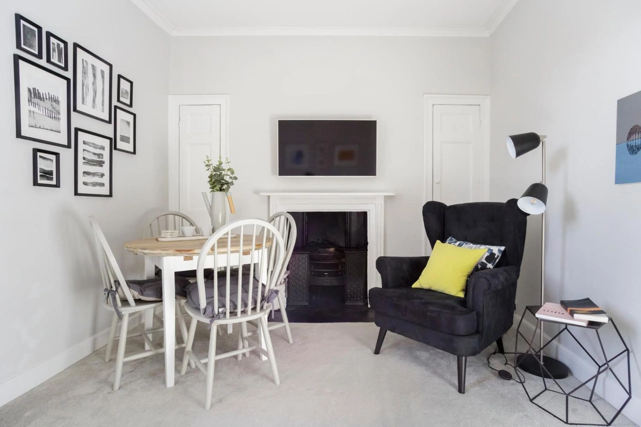 The Apartment, Bath