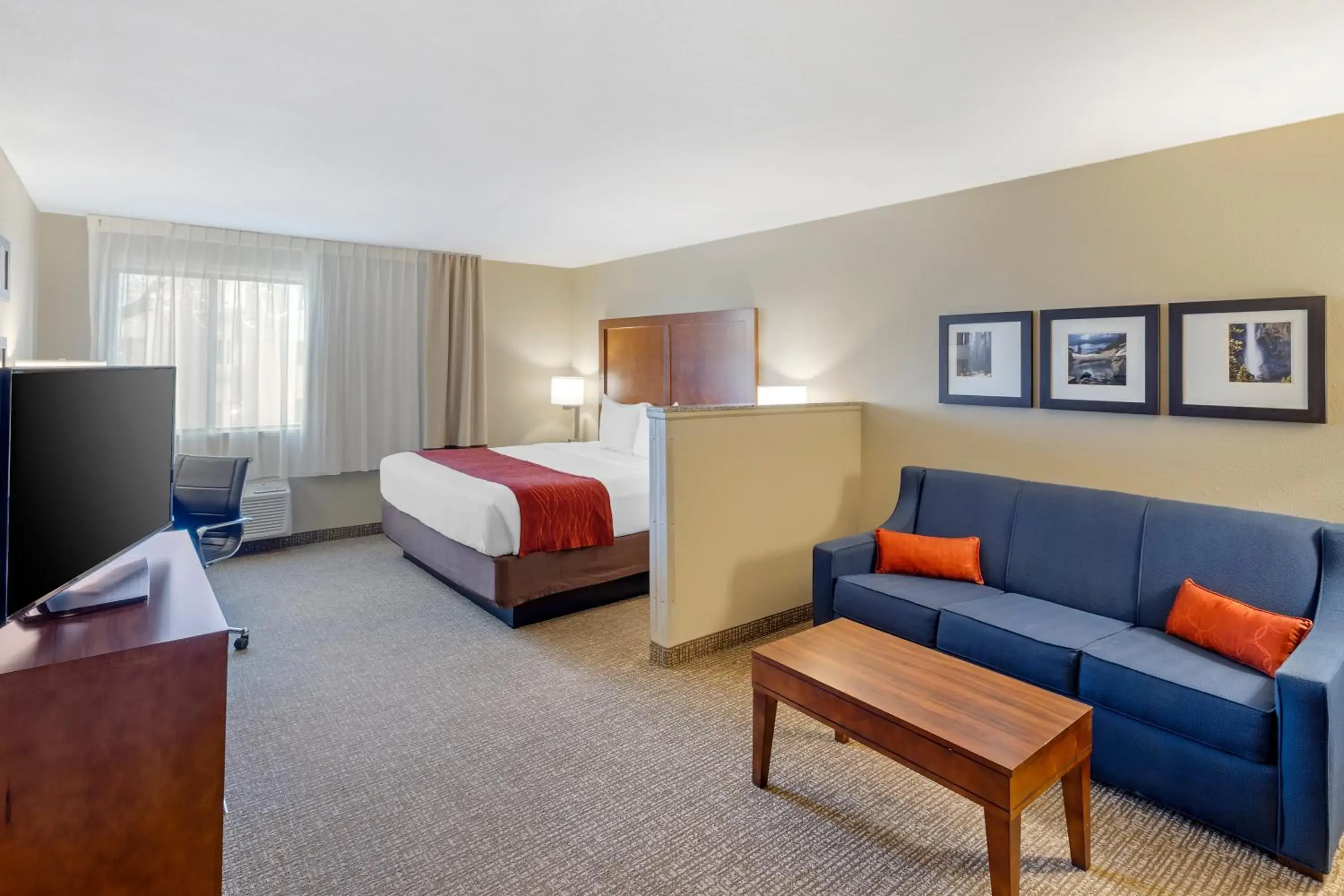 Bed in Comfort Inn & Suites Rocklin - Roseville Bed in Comfort Inn & Suites Rocklin - Roseville