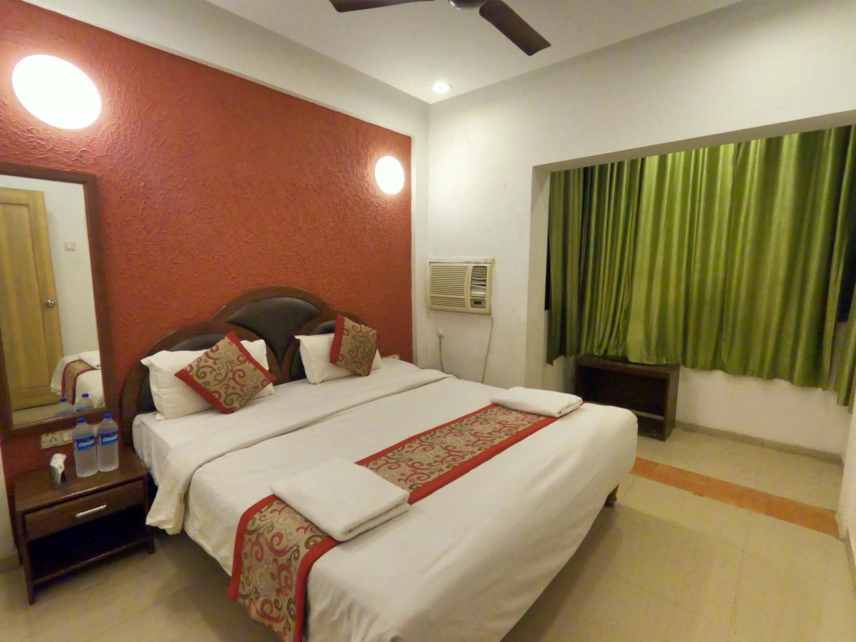 Photo of the whole room in Hill Forest Resort