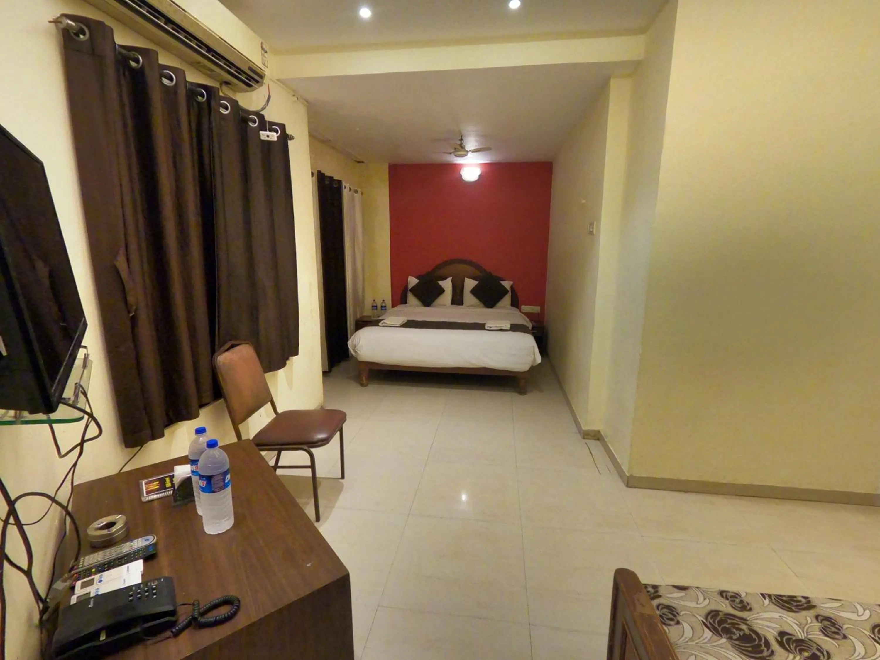 Photo of the whole room in Hill Forest Resort