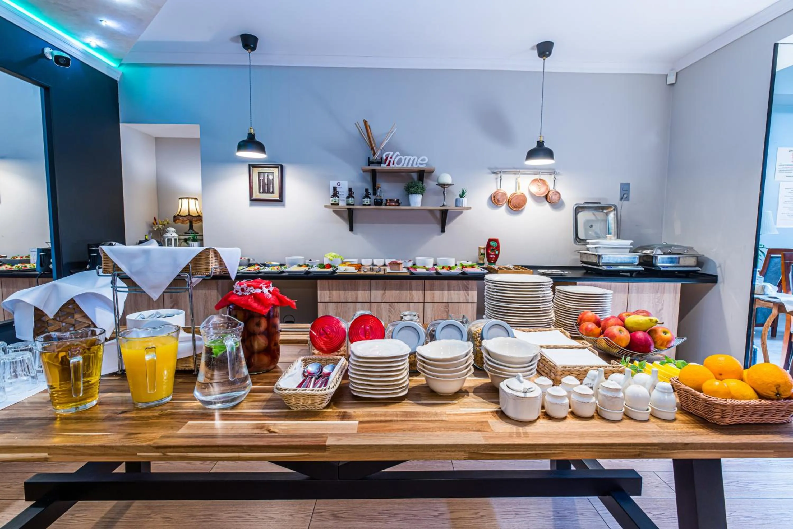 Food and drinks in GLAMOUR - Restaurant & SPA