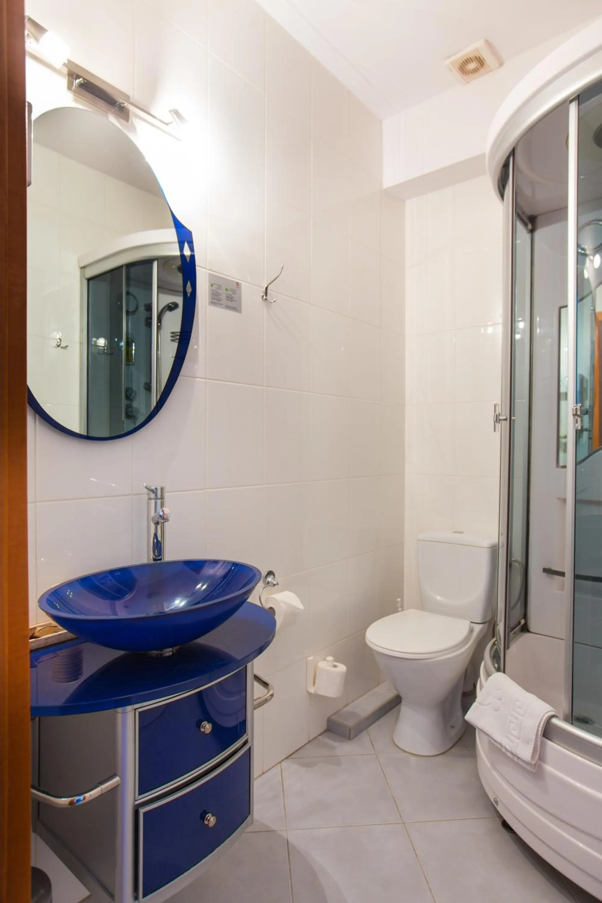 Shower in GLAMOUR - Restaurant & SPA