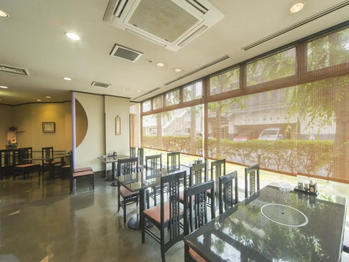 Restaurant/places to eat in Sky Hotel Namerikawa Restaurant/places to eat in Sky Hotel Namerikawa