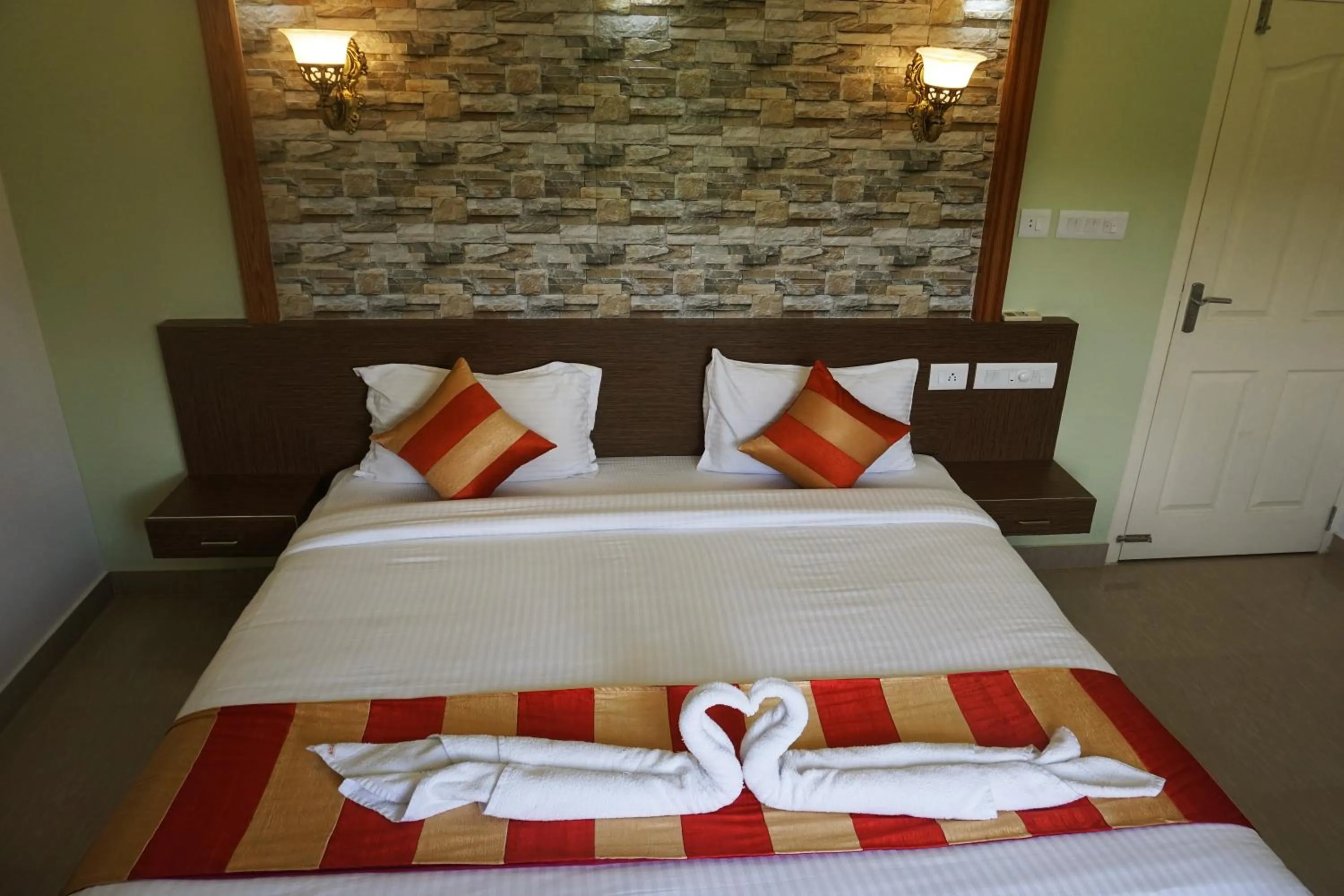 bunk bed, Bed in Hisham Residency