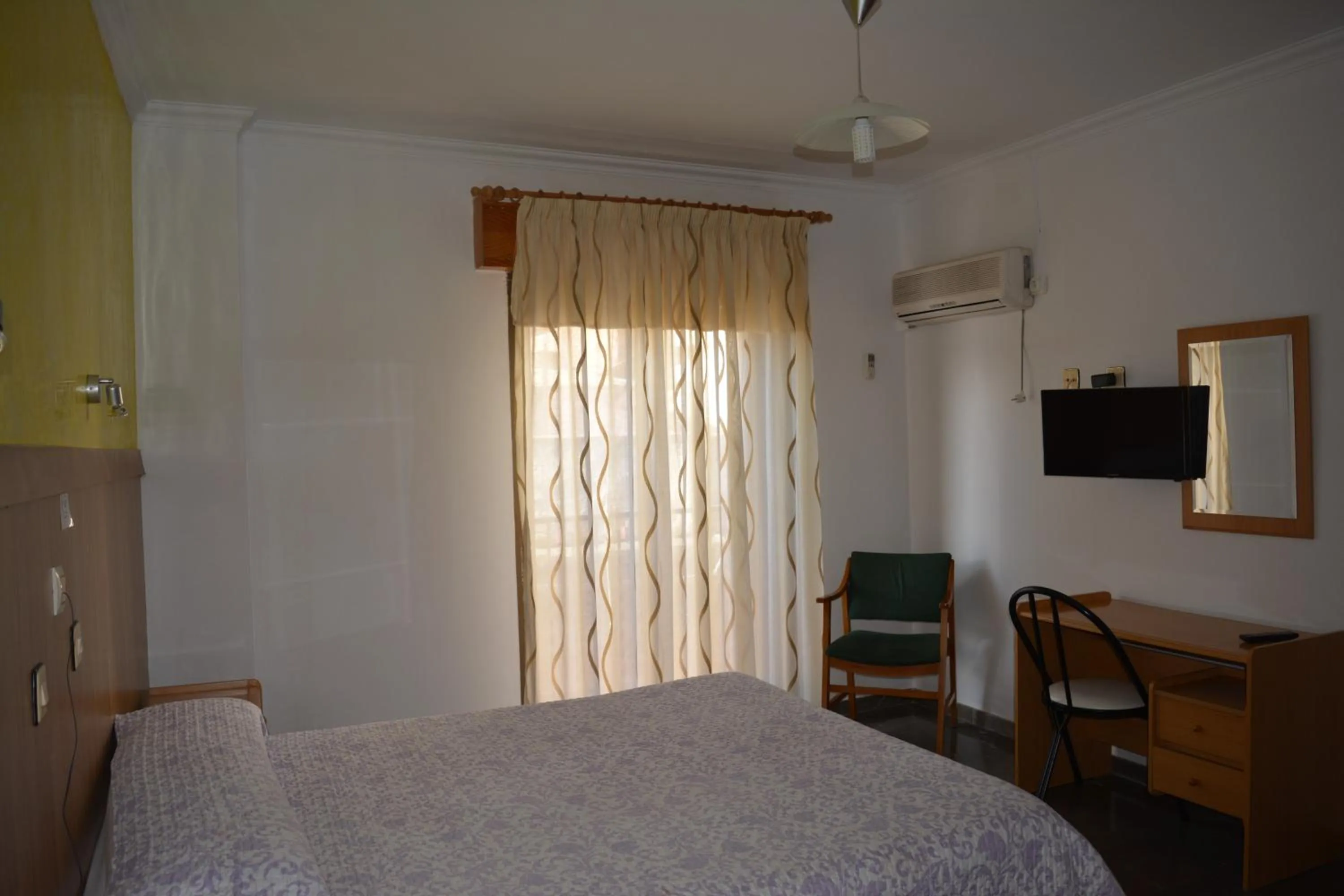 Bed in Hostal Manolete