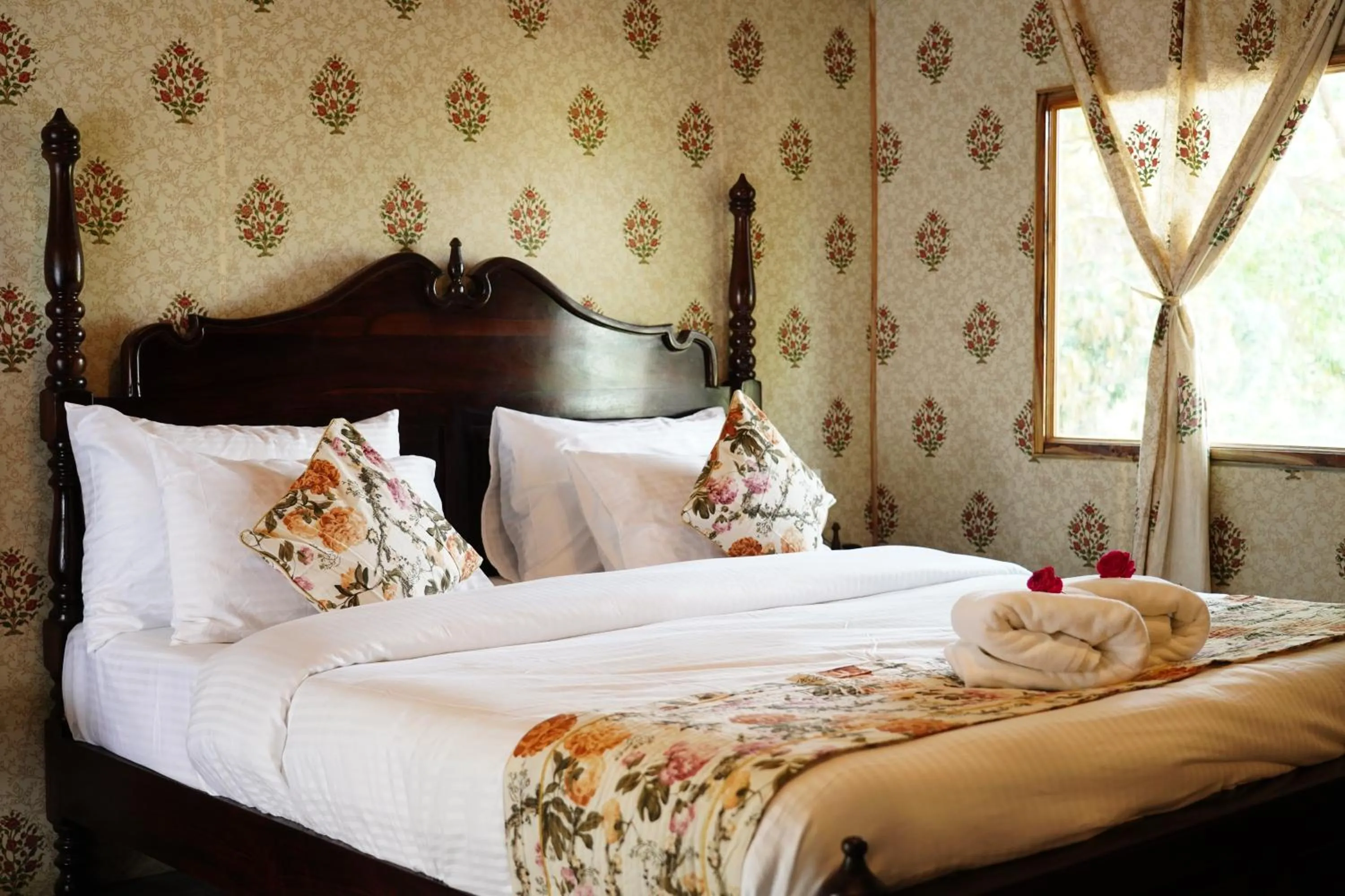 Bed in Heli Pushkar