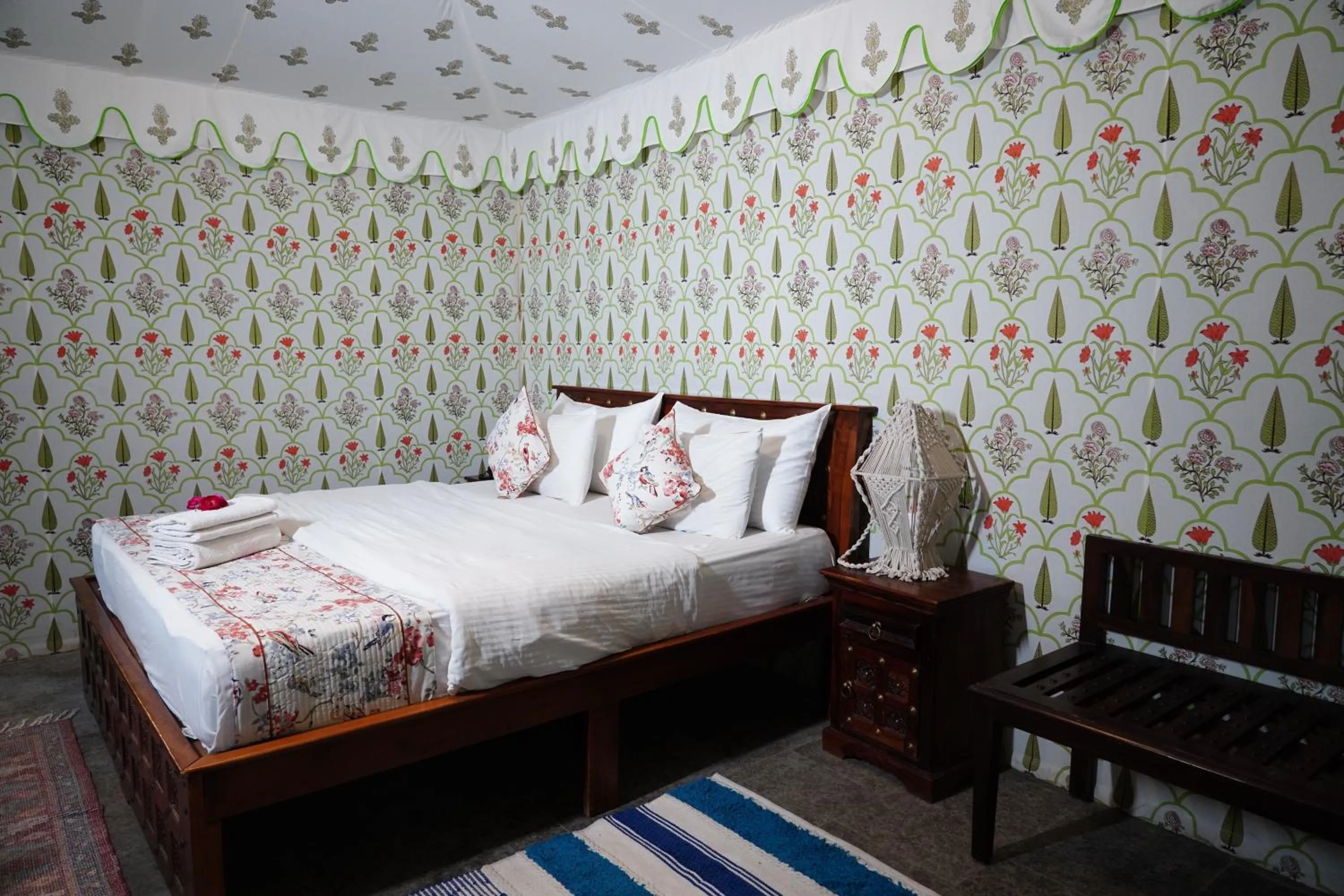 Bed in Heli Pushkar